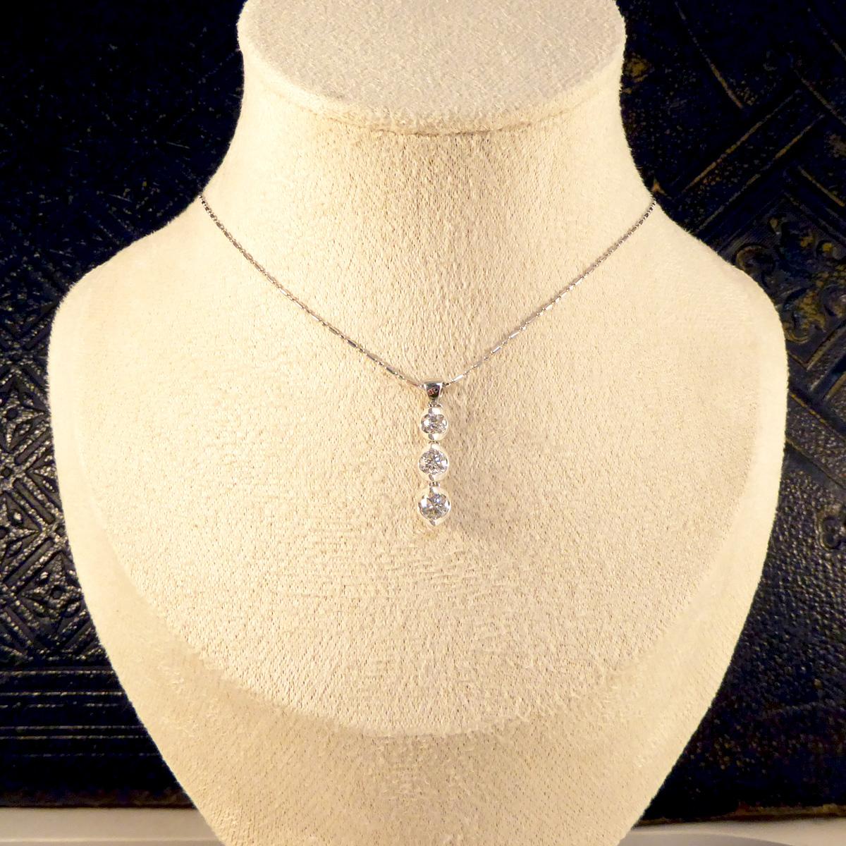 Modern Diamond Graduating Three Stone Drop Pendant Necklace in 18ct White Gold