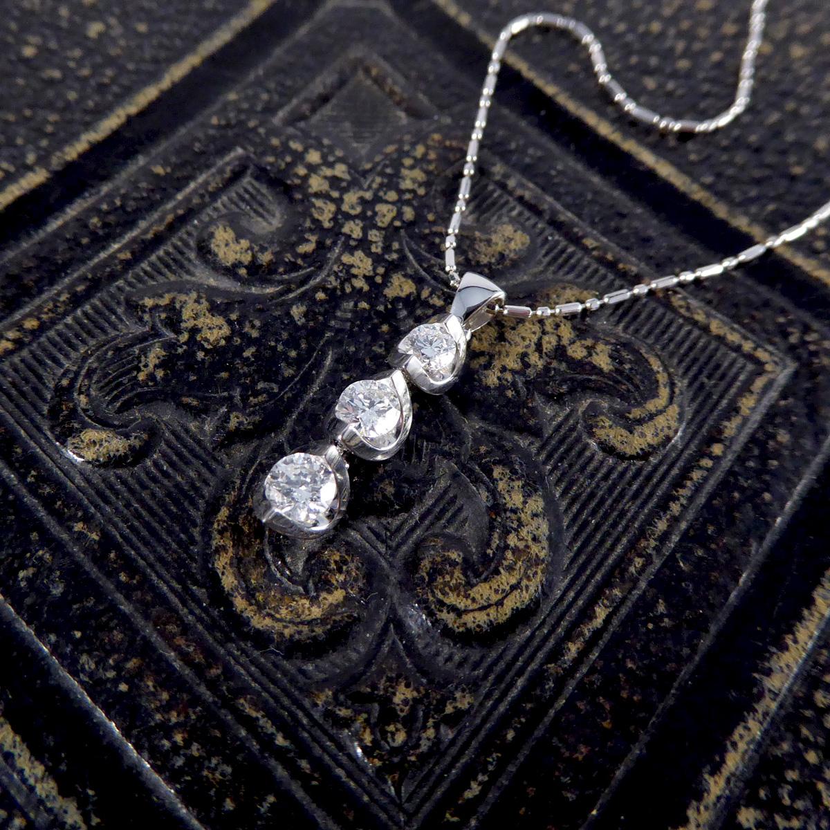 Women's Diamond Graduating Three Stone Drop Pendant Necklace in 18ct White Gold