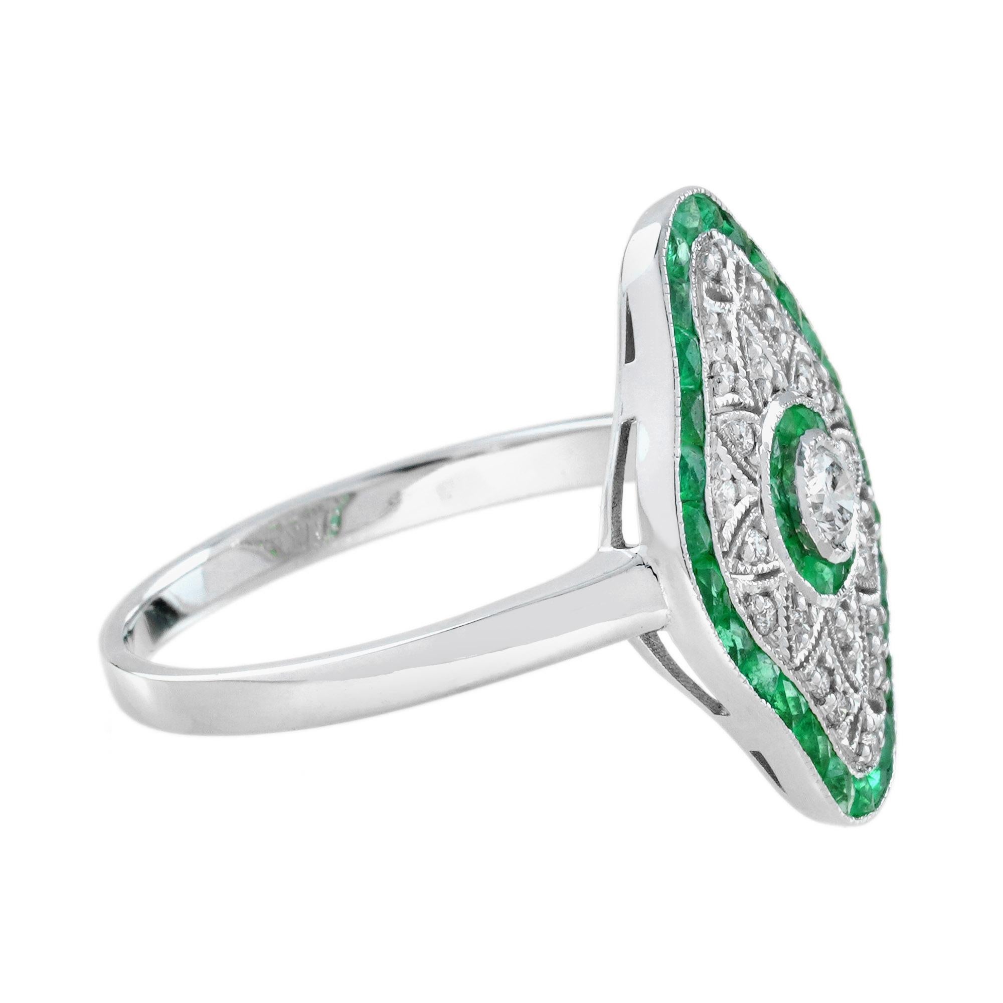 Art déco Bague en or blanc avec diamant et émeraude verte d'inspiration Art Deco en vente