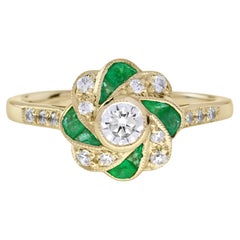 Diamond & Green Emerald Vintage Style Floral Rose Yellow Gold Ring