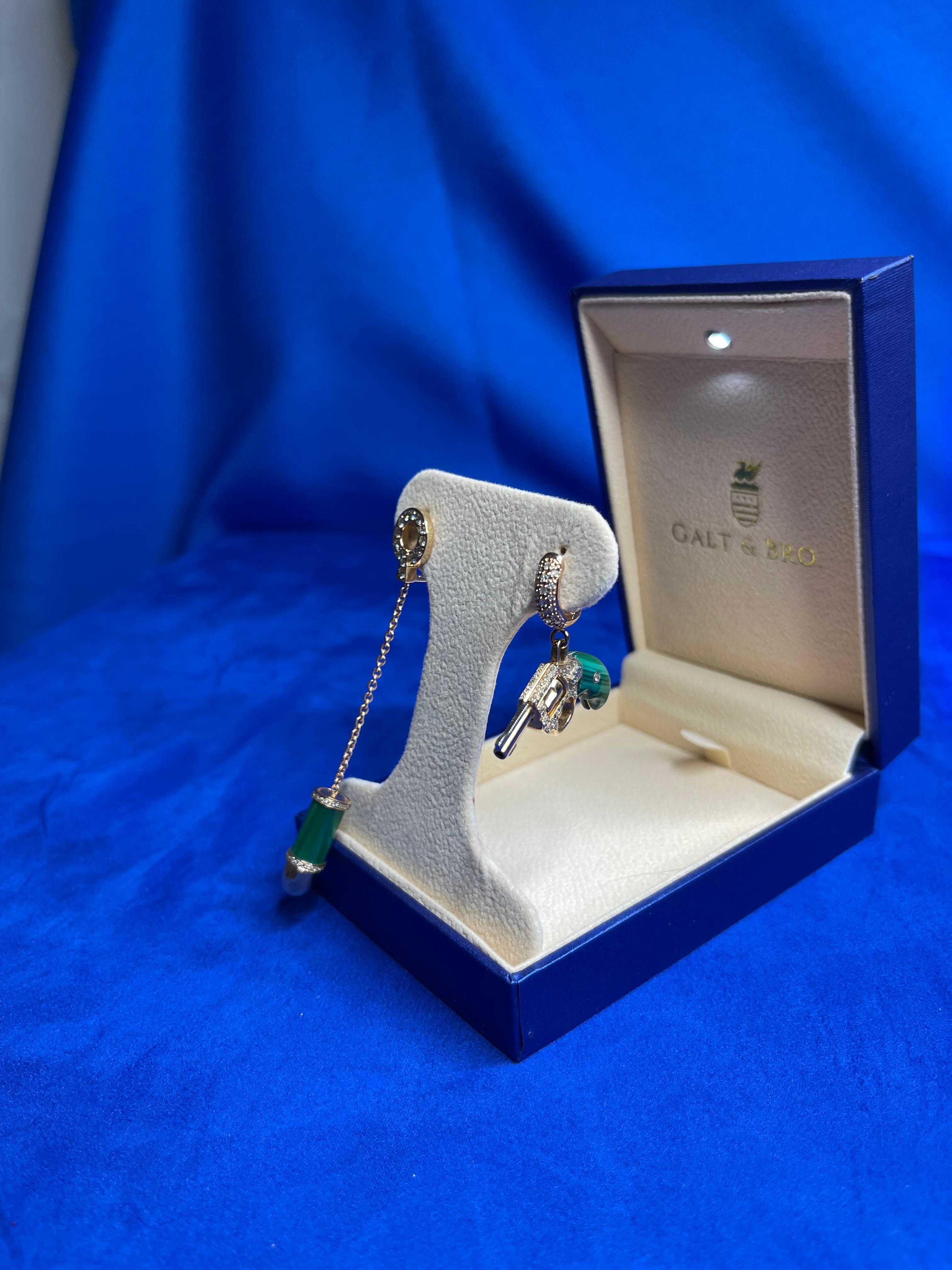 Diamond Green Malachite Pave Bullet 18 Karat Rose Gold Circle Drop Chain Earring For Sale 2