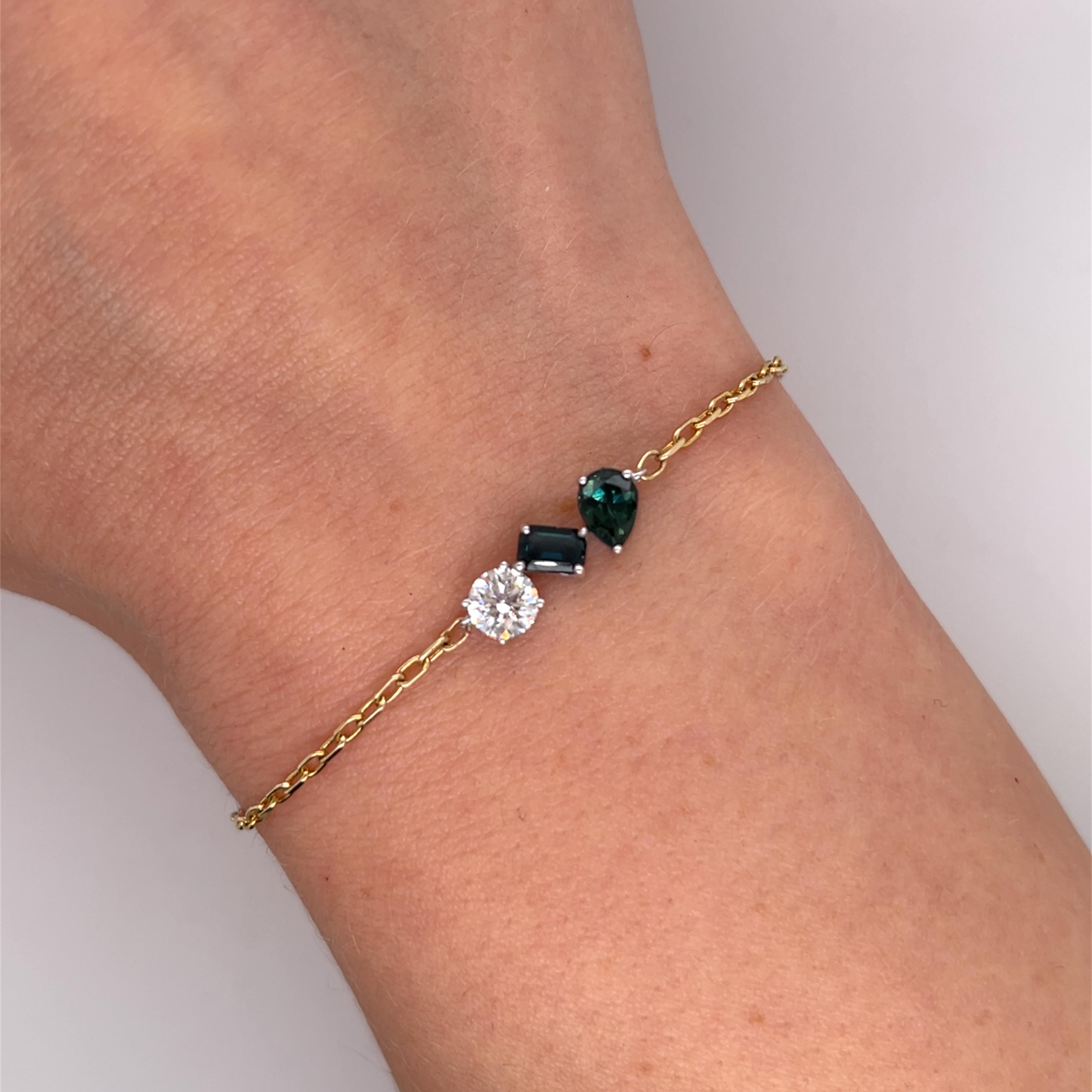 Women's or Men's Diamond & Green Sapphire Bracelet Set in 9ct Yellow & White Gold For Sale