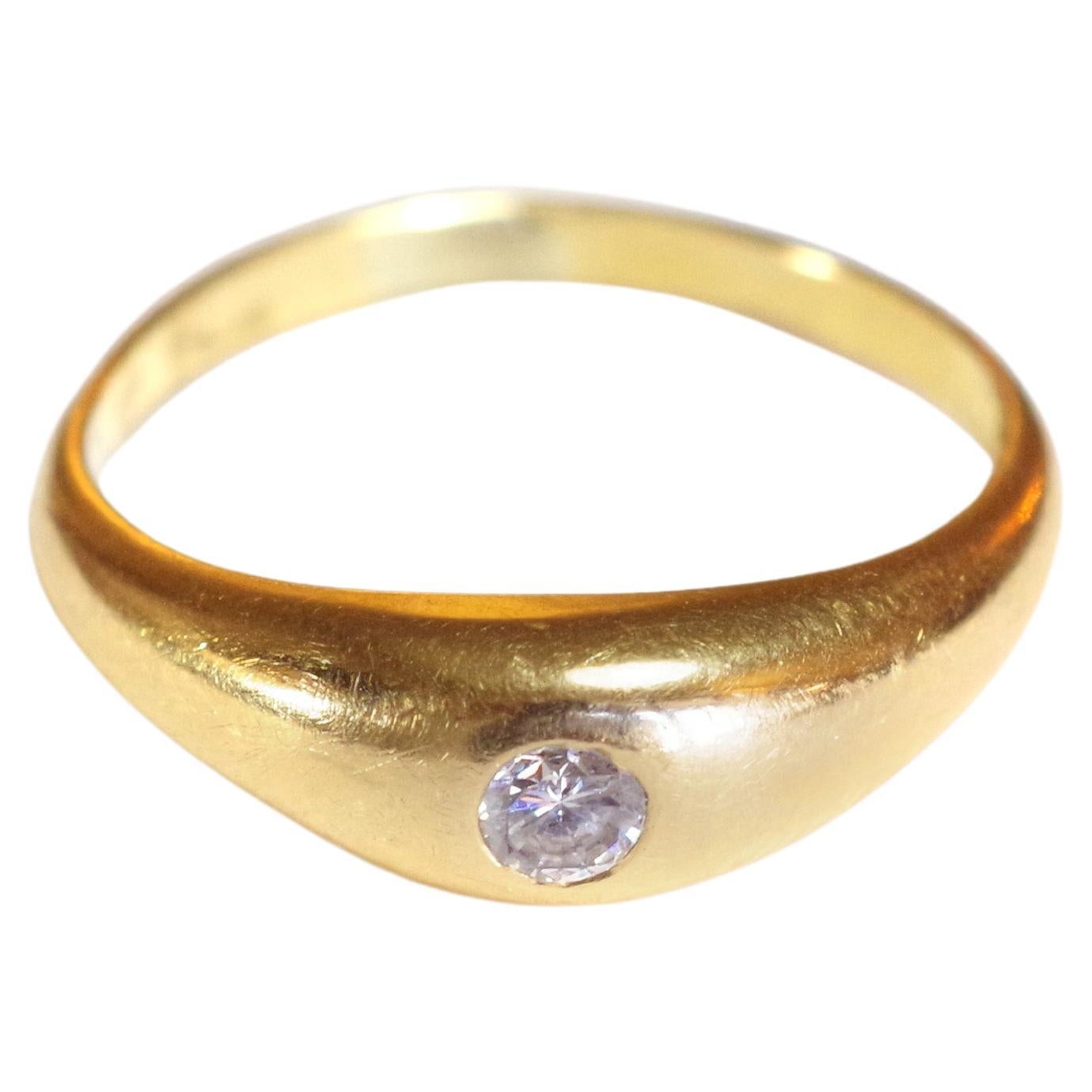 Diamond Gypsy Bombé Ring, Edwardian 18k Gold Band with Brilliant Cut Diamond For Sale