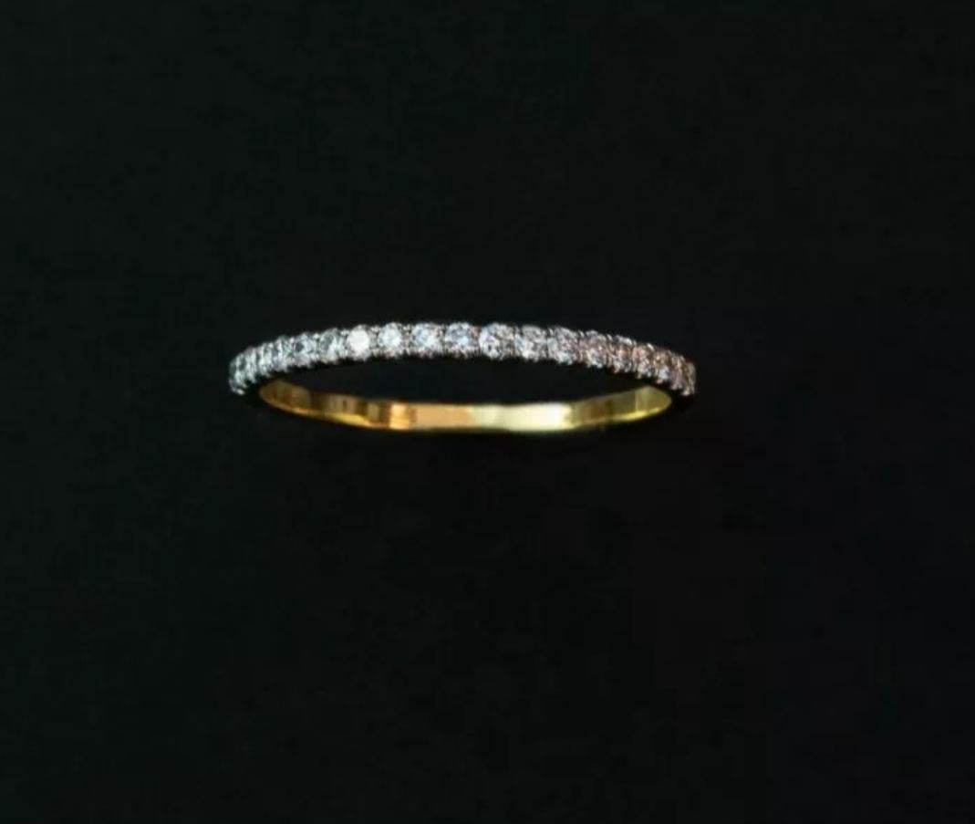Taille ronde Bracelet demi-éternité en or massif 14k avec diamant Bracelet de bague délicate. en vente