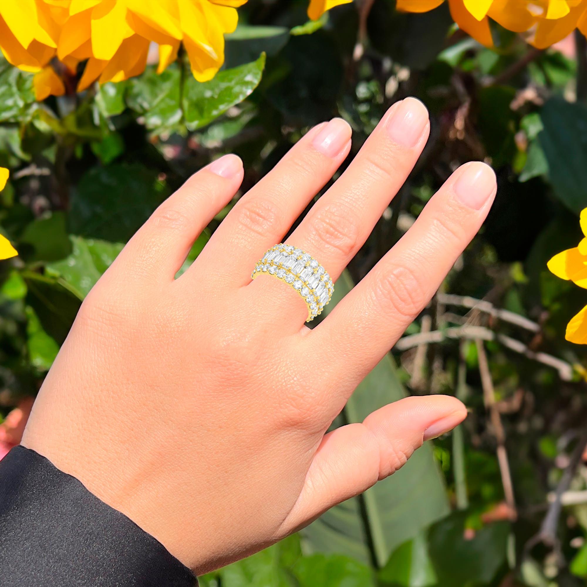Contemporary Diamond Half Eternity Band Ring Emerald Round 5.28 Carats 18K Yellow Gold For Sale
