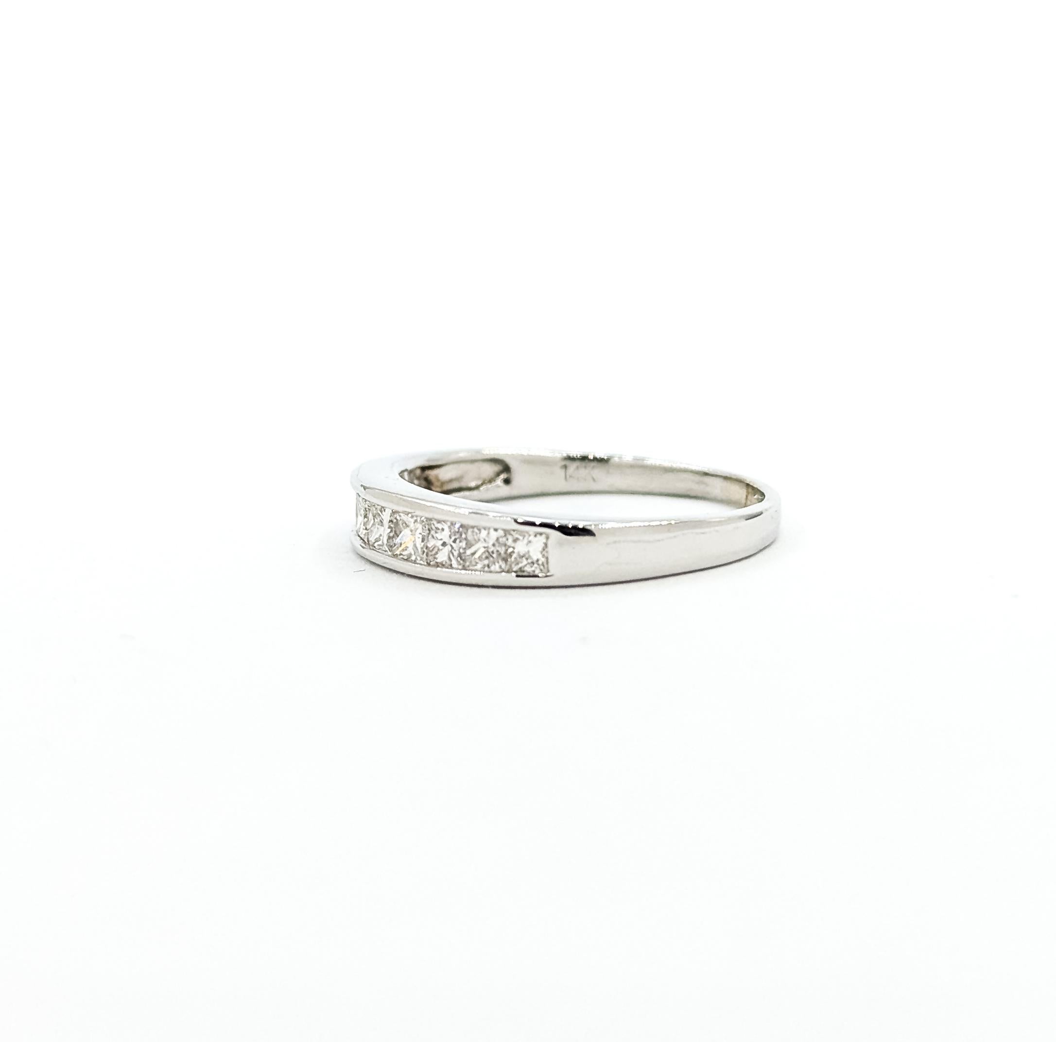 Anello a mezza eternità con diamante in oro bianco 14 carati in vendita 3