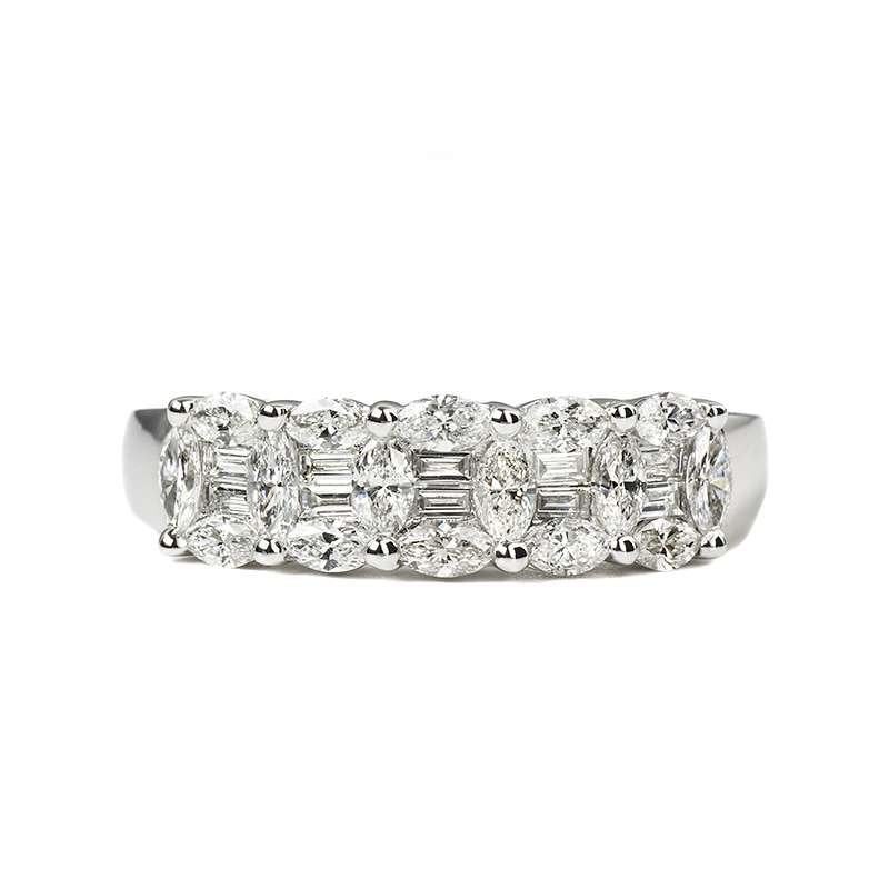 An 18k white gold diamond half eternity ring claw set with 26 diamonds totalling 0.92ct, G colour and VS clarity. The ring is a UK size O and a US size 7, and has a gross weight of 3.70 grams.

The ring comes complete with a presentation box and our