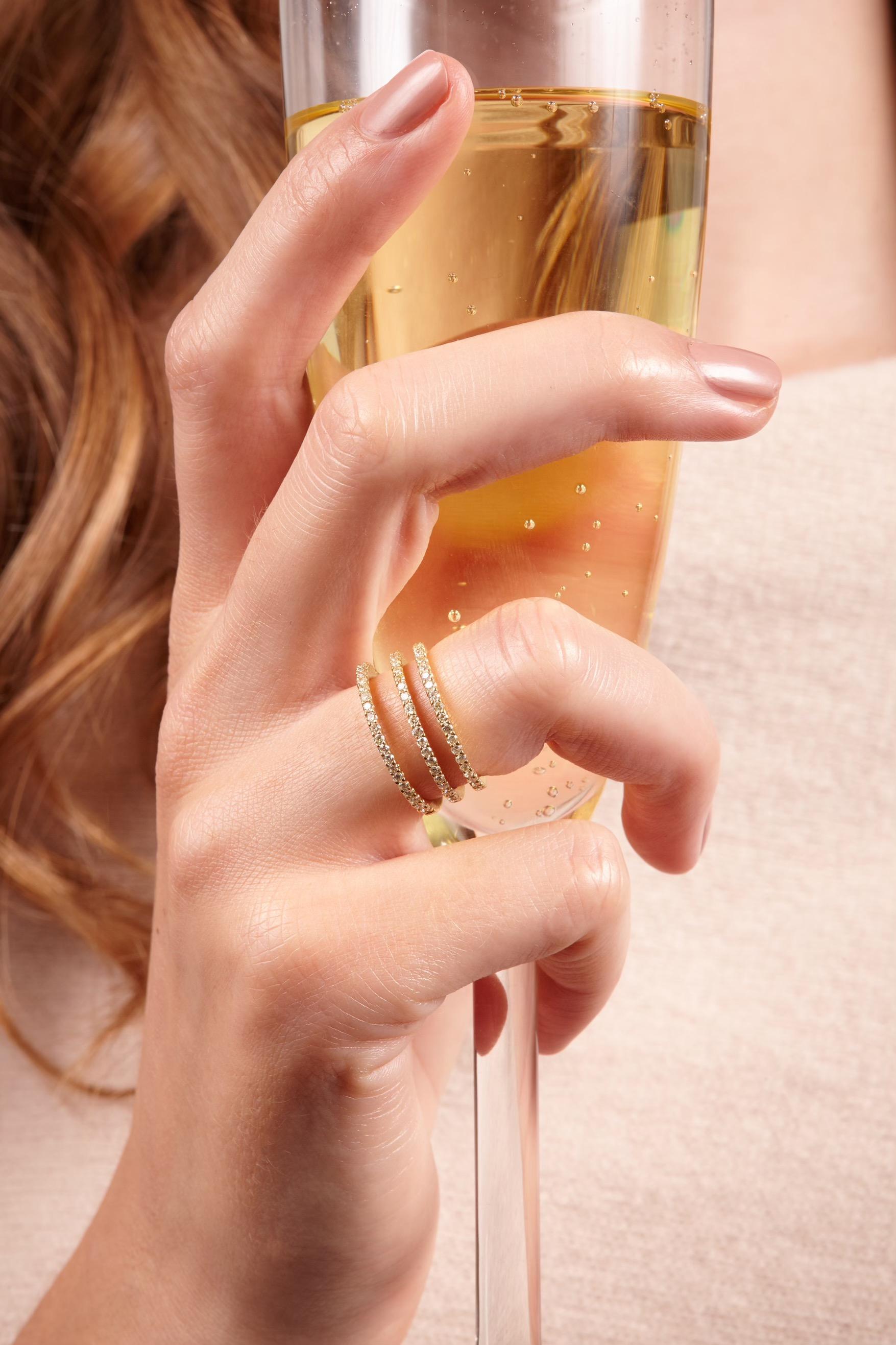 Anillo Medio Susurro Diamante Oro Amarillo 18K en Nuevo estado para la venta en London, GB