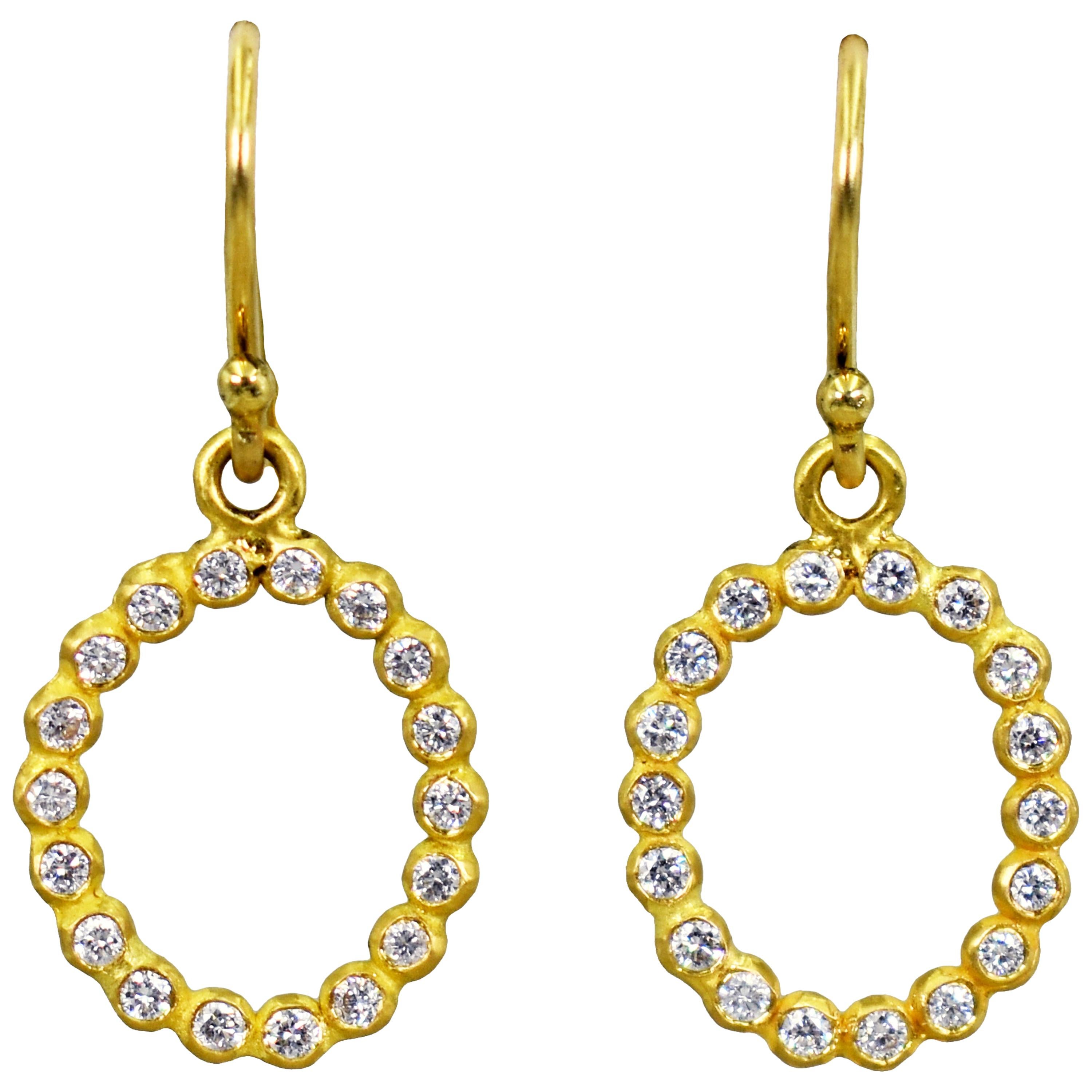 Pendientes Colgantes Halo de Diamantes de Oro de 22 Kilates