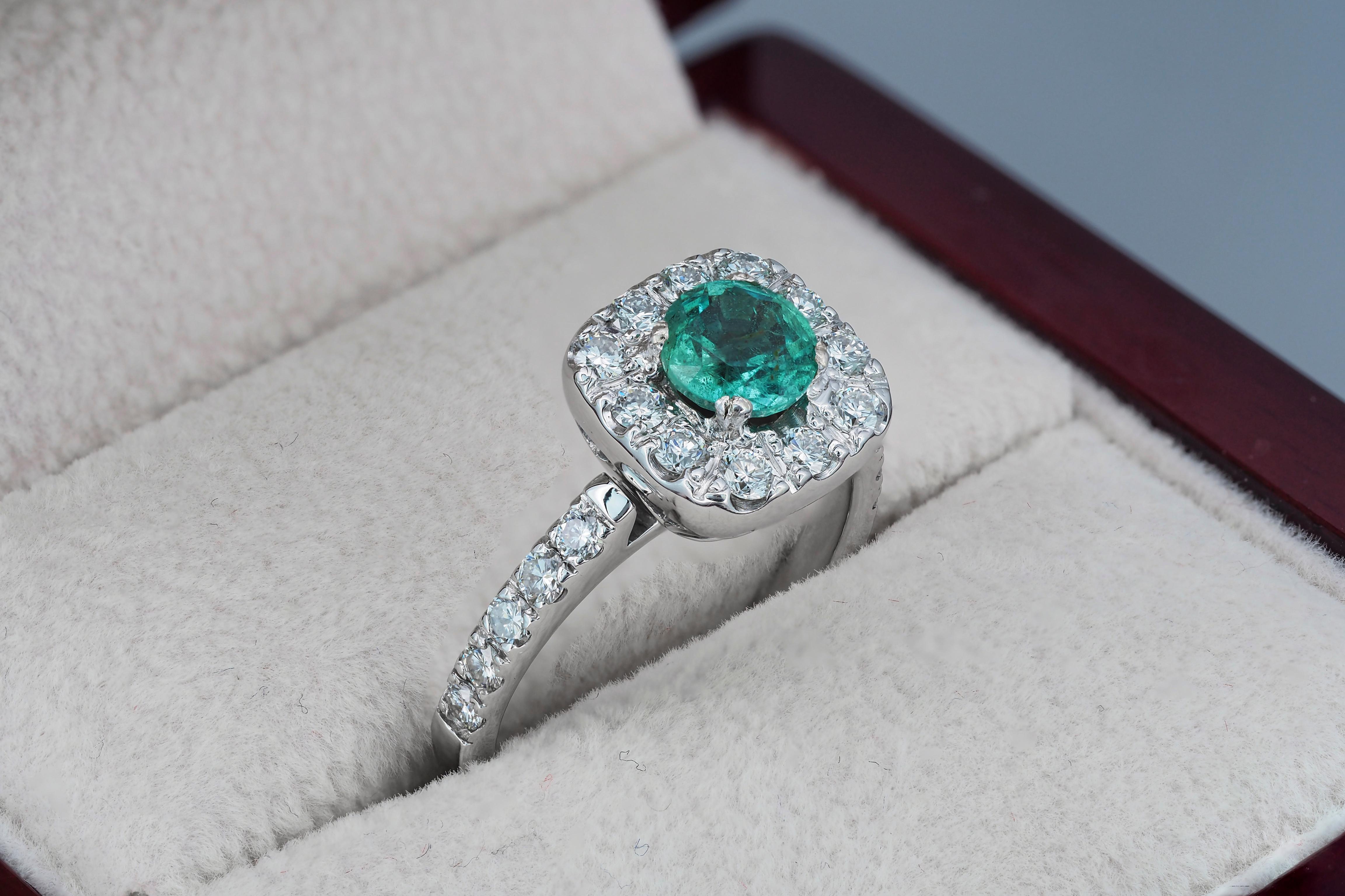 Women's or Men's Diamond Halo emerald 14k gold ring.  For Sale