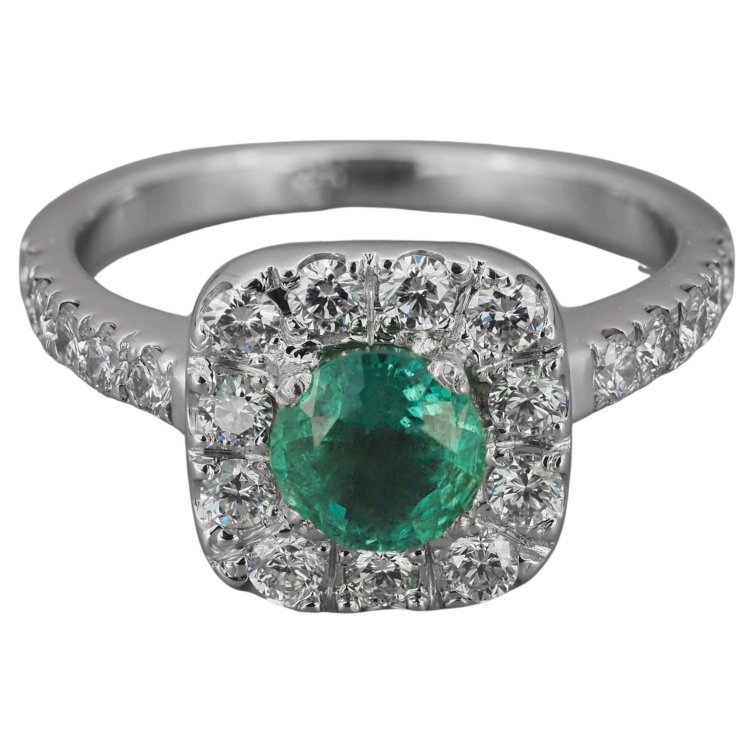 Diamond Halo emerald 14k gold ring.  For Sale