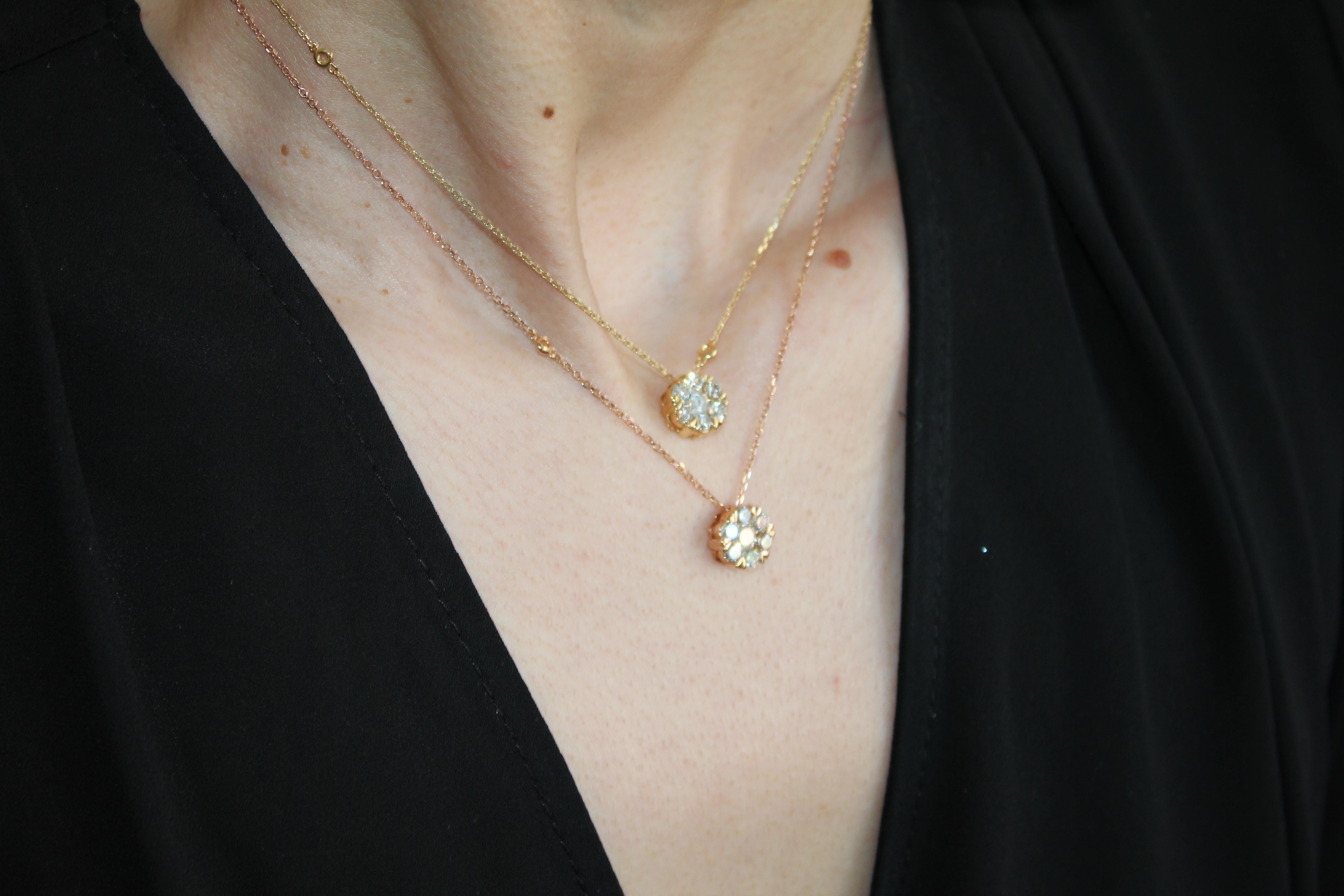 Diamant Halo Blume Sonne 18 Karat Gold Anhänger zierlich dünne Kette Station Halskette im Angebot 5