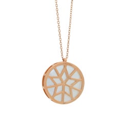 Collier médaillon en or 18 carats avec pendentif en forme d'étoile de lune en diamant et perle blanche