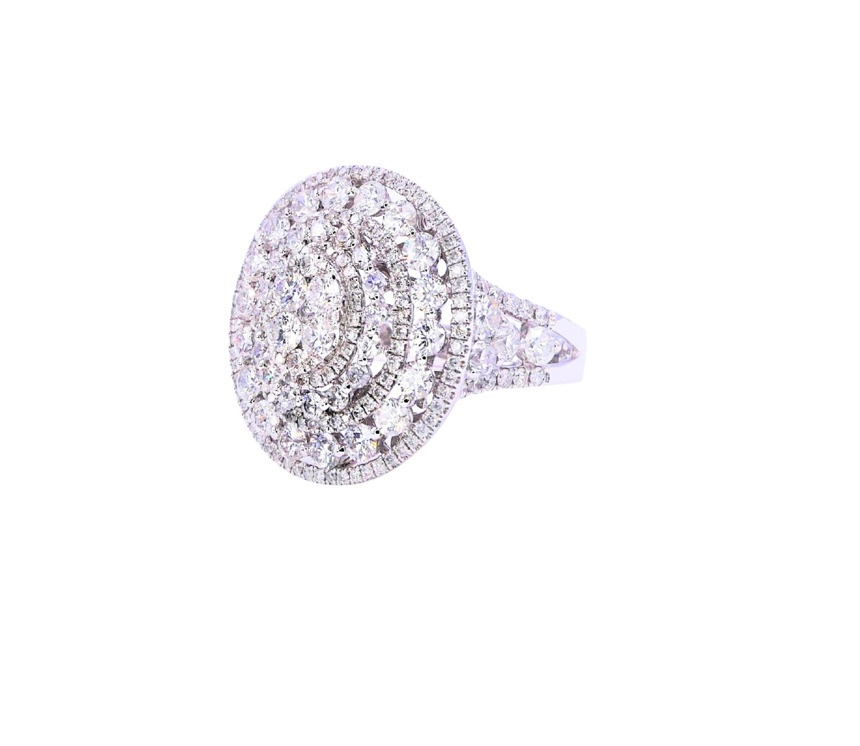 Anello con diamante Halo Pave Oval Shield Dome Statement Cocktail in oro bianco 14 carati in vendita 7
