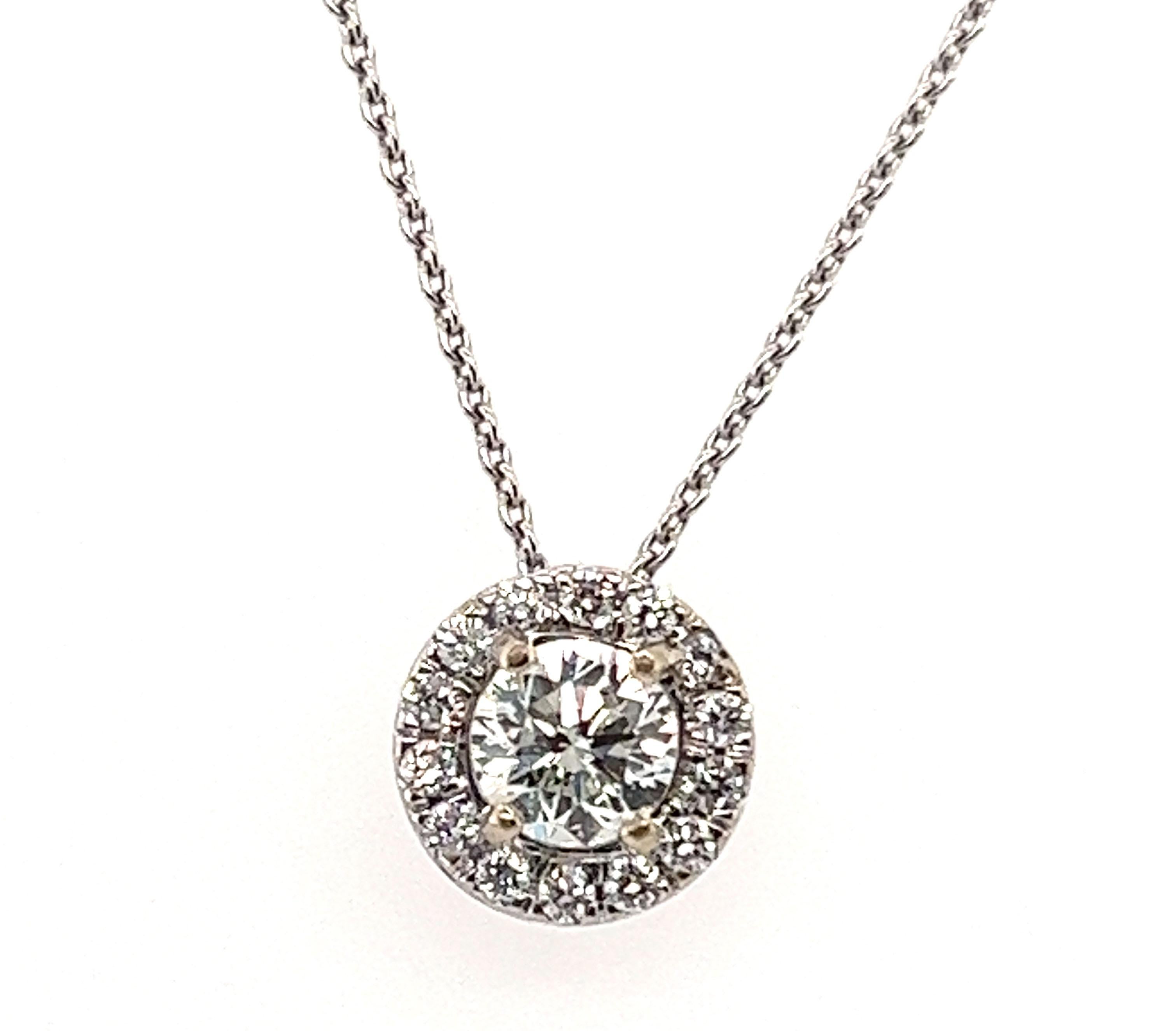 Diamond Halo Pendant .63ct Round Brilliant GIA 14K Brand New


Featuring a Genuine .48ct Natural Round Brilliant Cut GIA Certified Center Diamond

Gorgeous Round Brilliant Diamond Encompassed by a Glittering Halo of Diamonds 

Exquisitely Made in