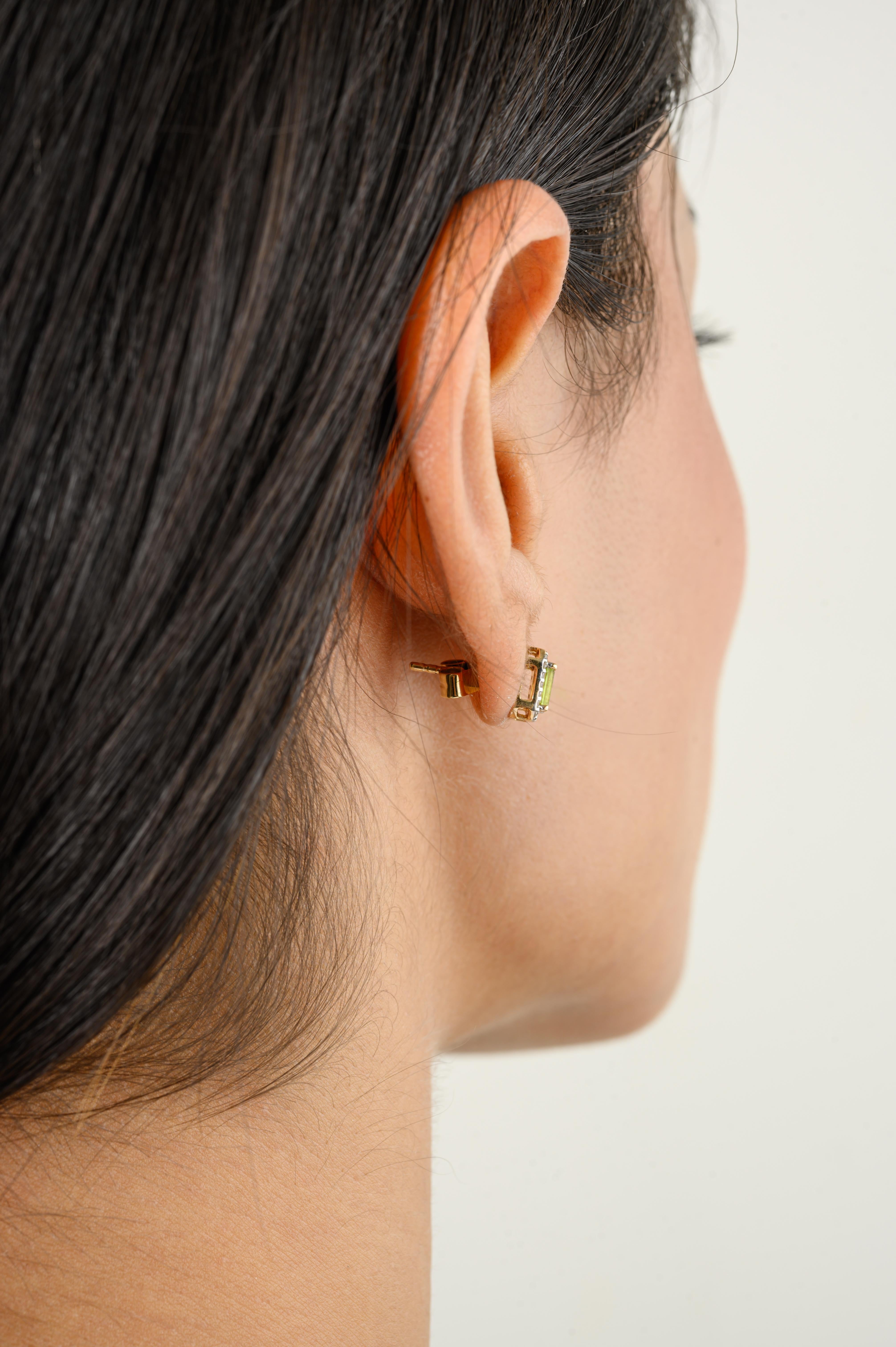 De las mujeres Halo de diamantes Peridoto Delicados pendientes para ella en oro amarillo macizo de 14k en venta