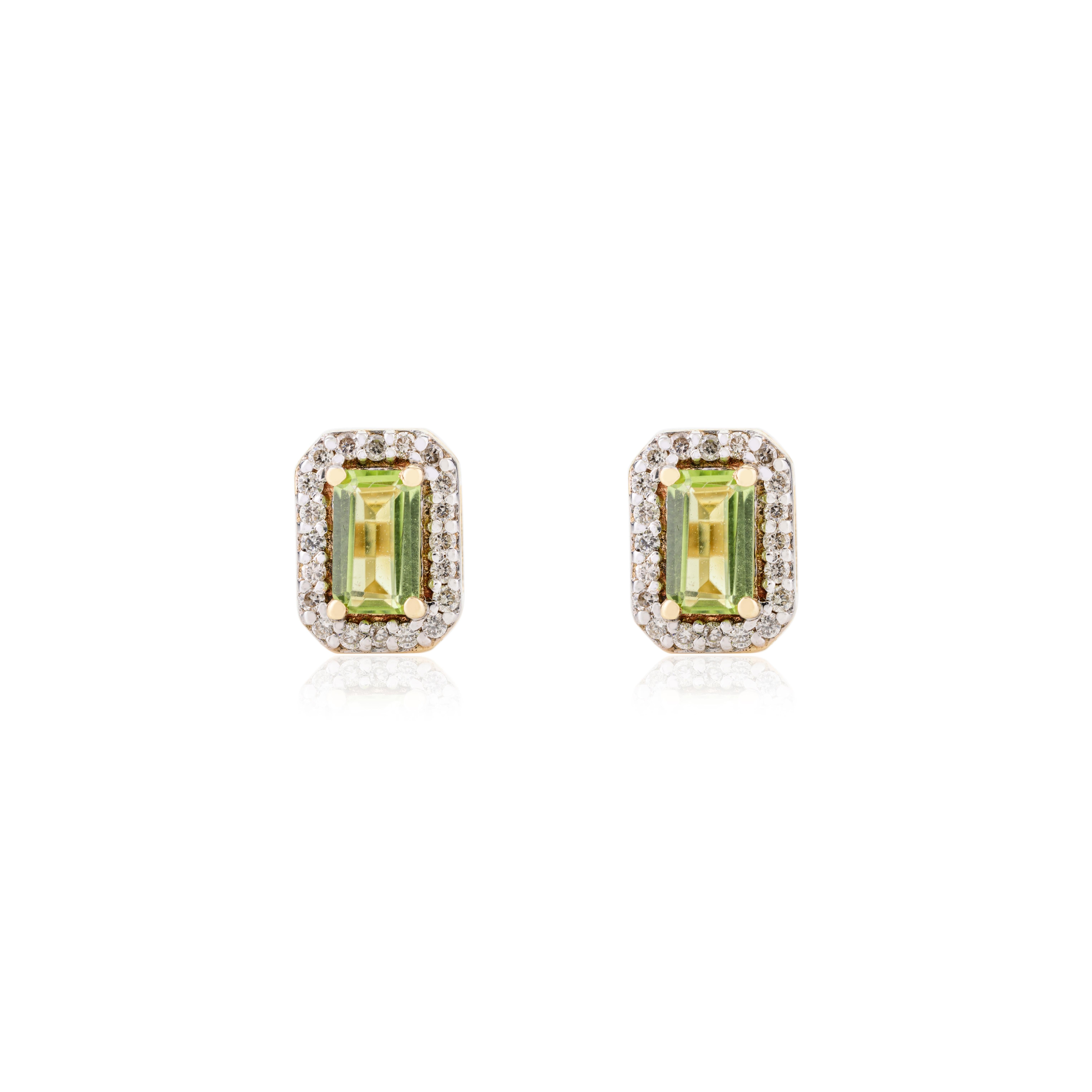 Halo de diamantes Peridoto Delicados pendientes para ella en oro amarillo macizo de 14k en venta 1
