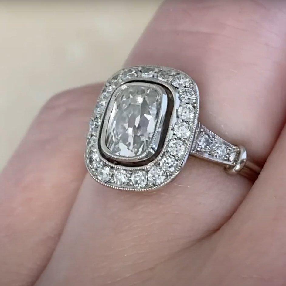 Donna Anello aureola con diamante taglio cuscino (GIA circa 1,20 carati), platino in vendita
