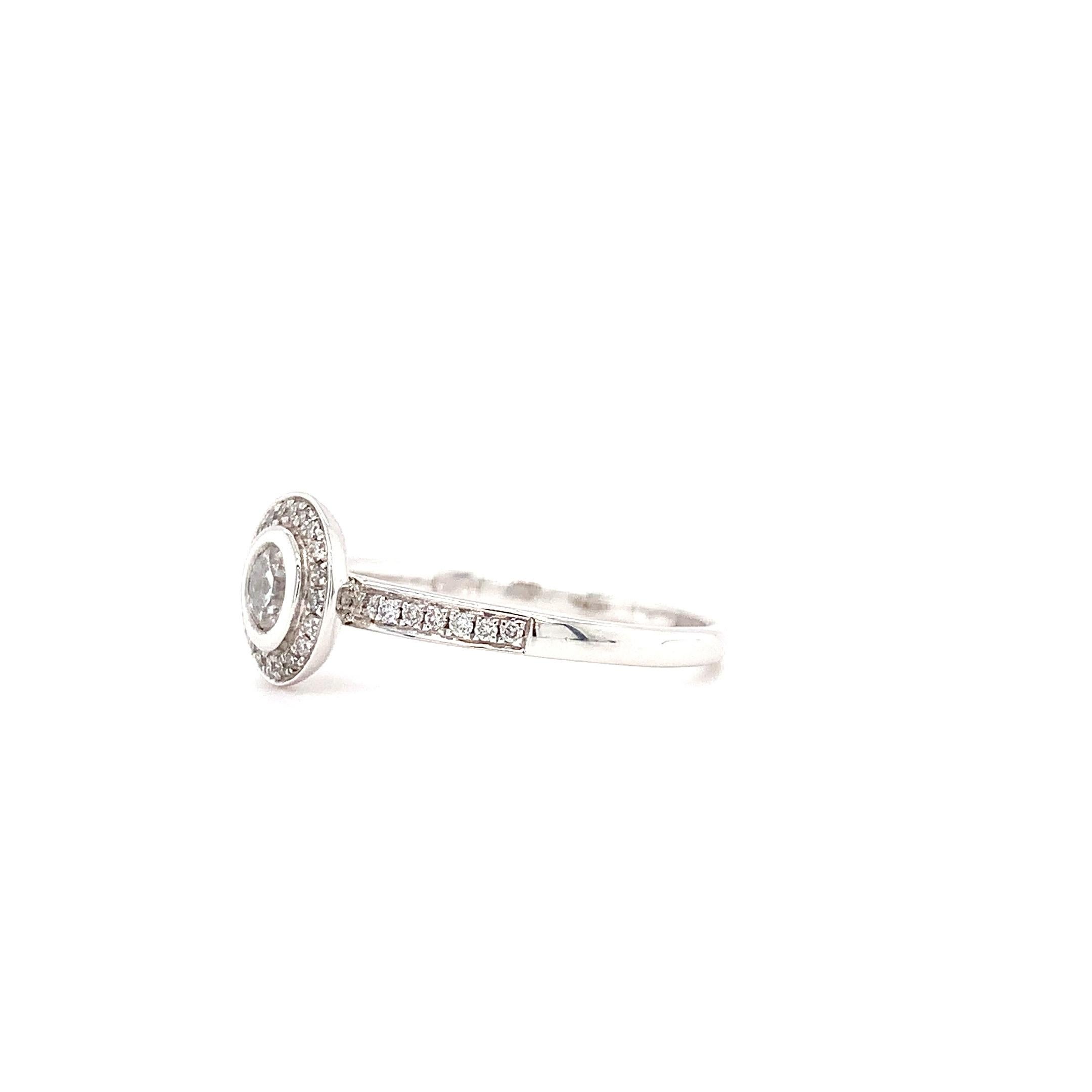 Round Cut Diamond Halo Solitaire Engagement Ring Platinum For Sale