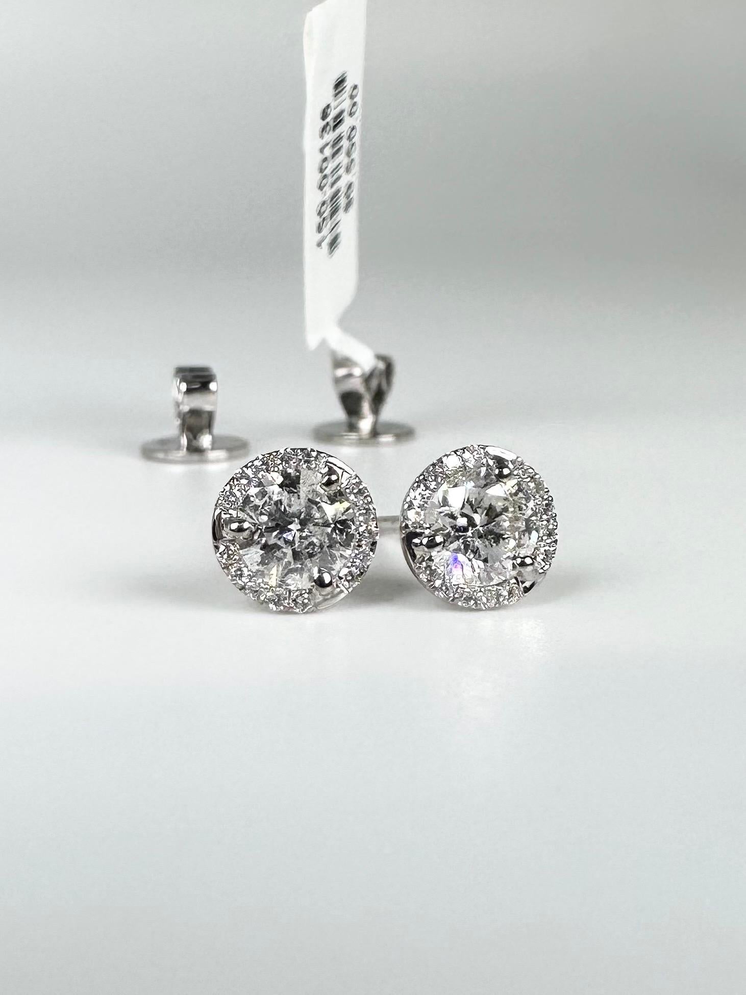 Diamond halo stud earrings 18KT white gold diamond earrings  In New Condition For Sale In Jupiter, FL