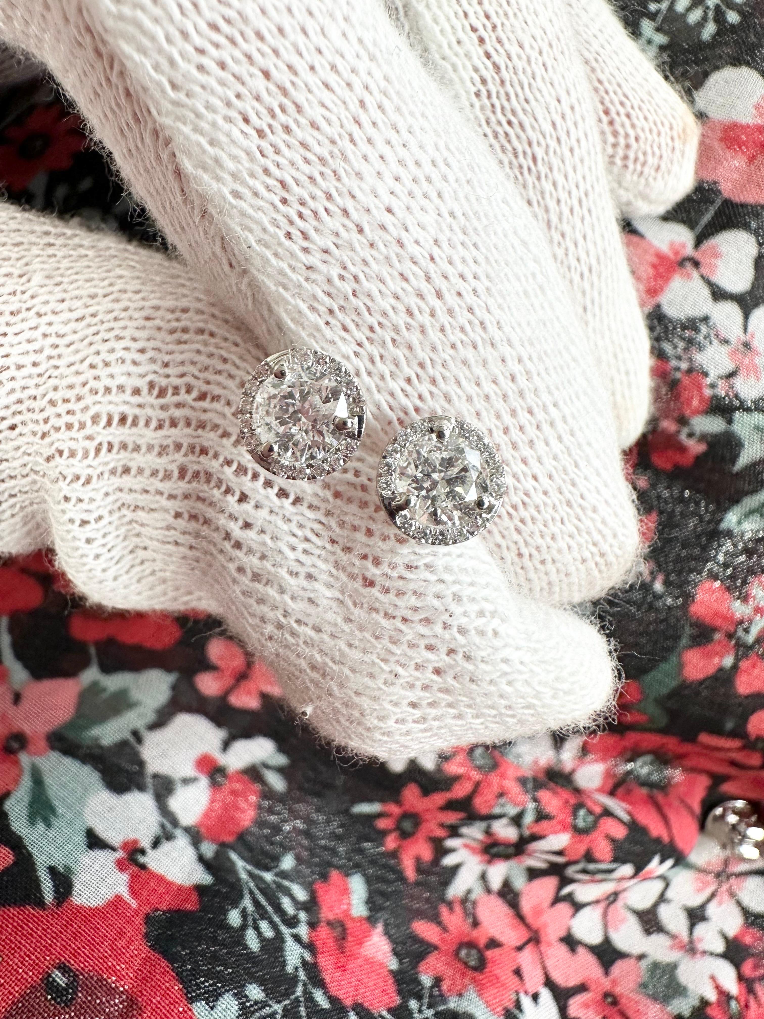 Diamond halo stud earrings 18KT white gold diamond earrings  For Sale 3