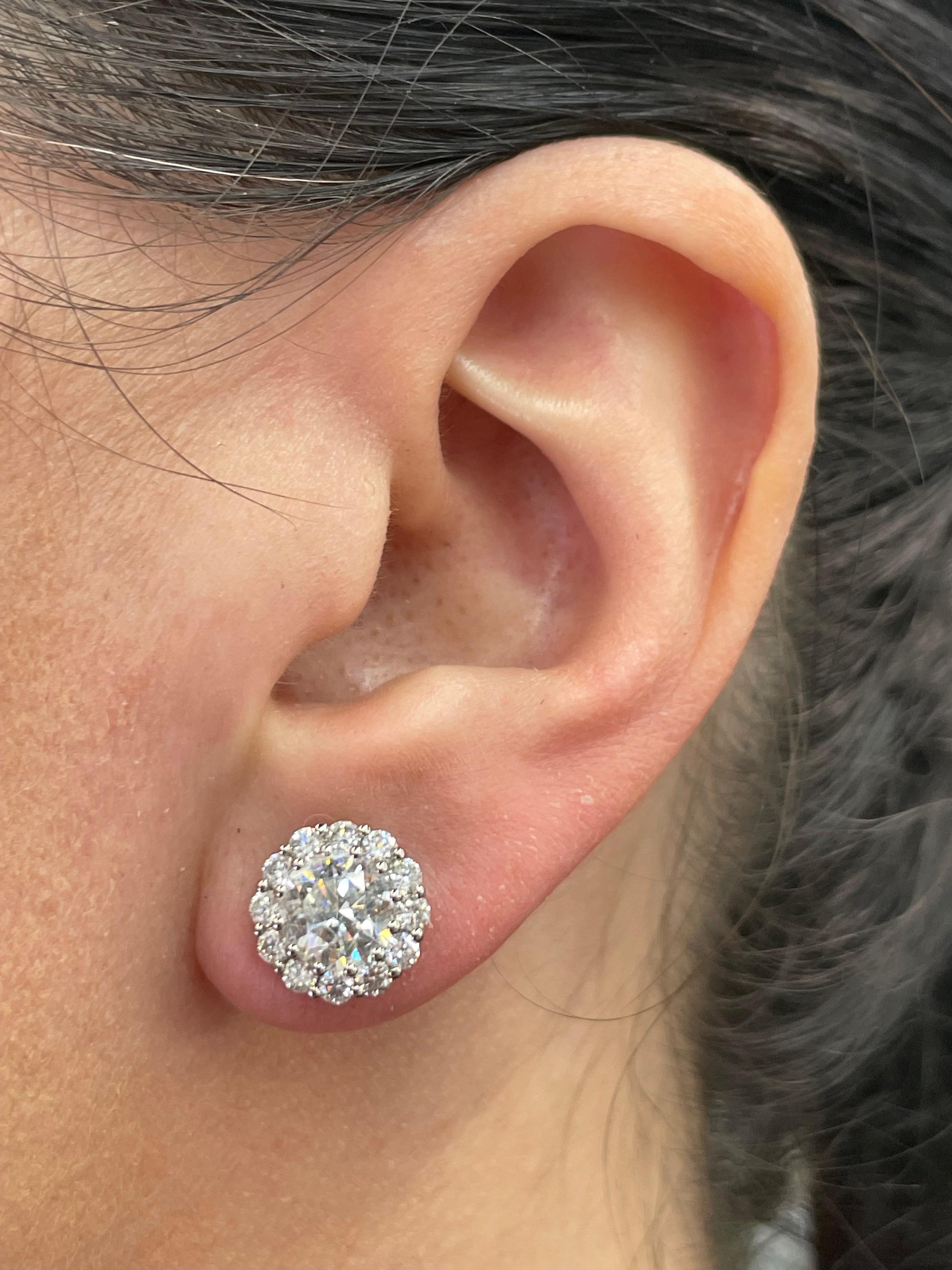 Women's or Men's Diamond Halo Stud Earrings 3.07 Carats H SI3-I1 18 Karat White Gold For Sale