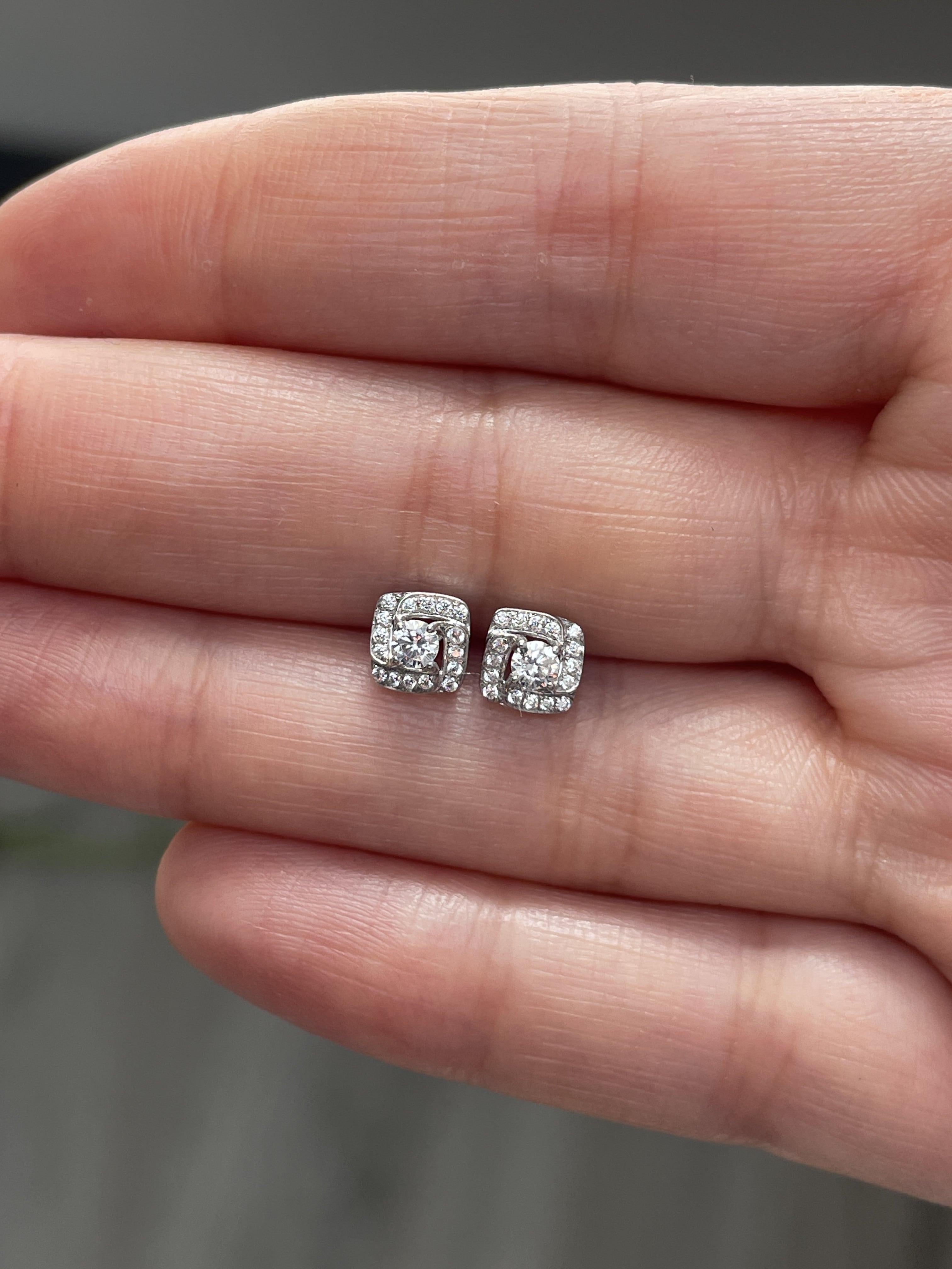 Diamond Halo Stud Earrings In New Condition For Sale In New York, NY