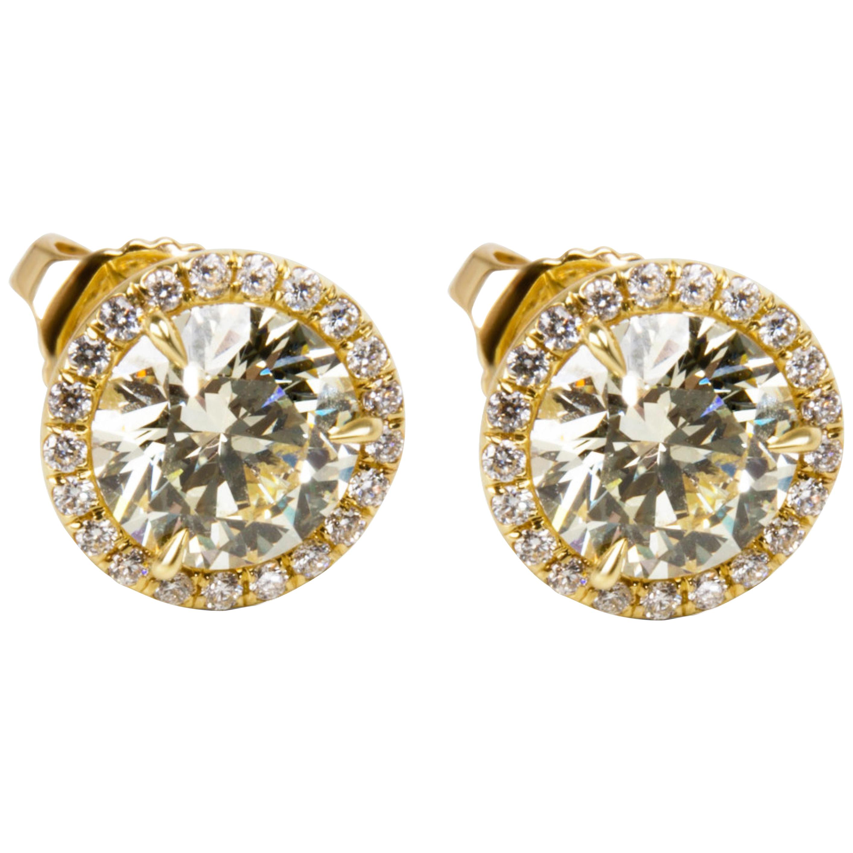 Diamond Halo Studs in 18 Karat Yellow Gold (2.27 CTW)