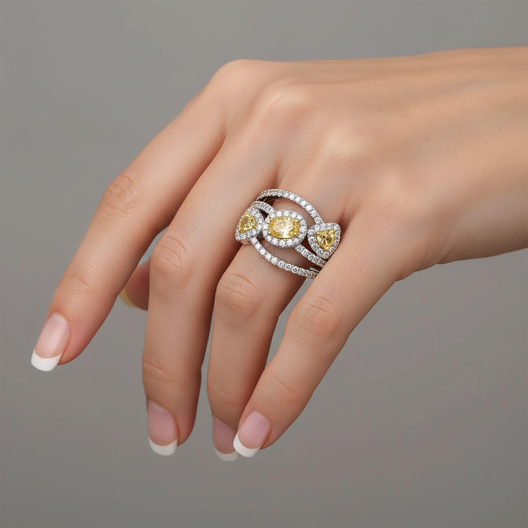 Bague en or blanc 14K (ou 18k sur demande) avec halos de diamants Neuf - En vente à Los Angeles, CA