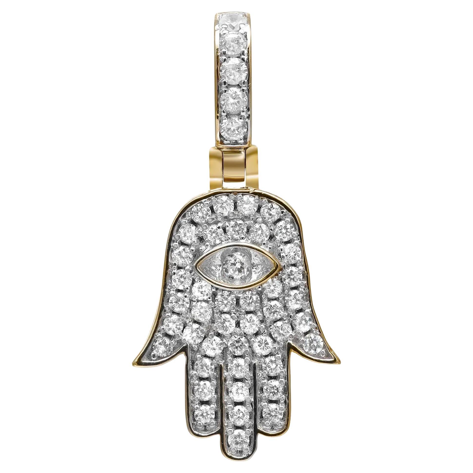 Pendentif Hamsa en or jaune 14K avec diamants taillés en rond 0.50Cttw