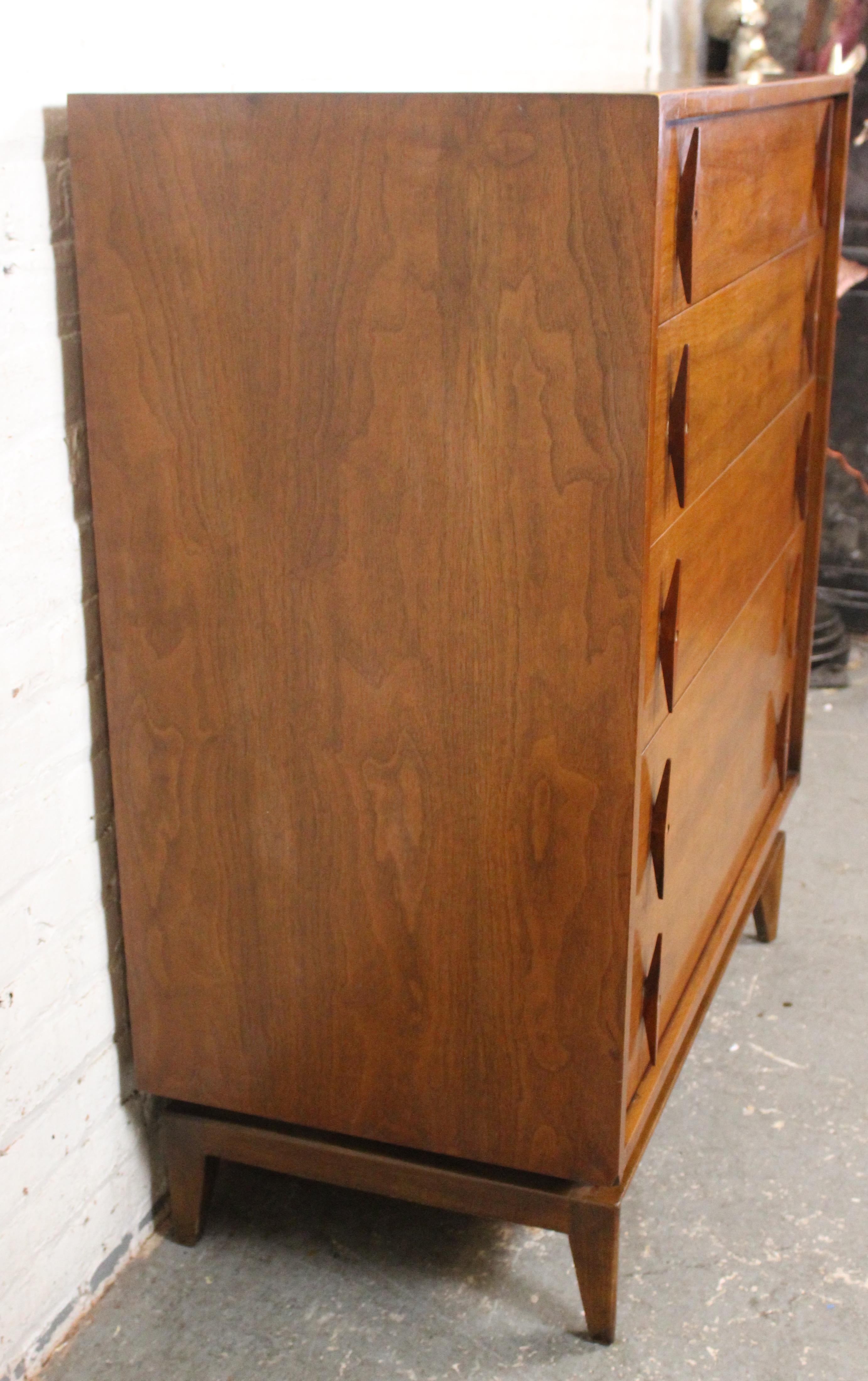 Diamond Handle Dresser by American of Martinsville For Sale 4