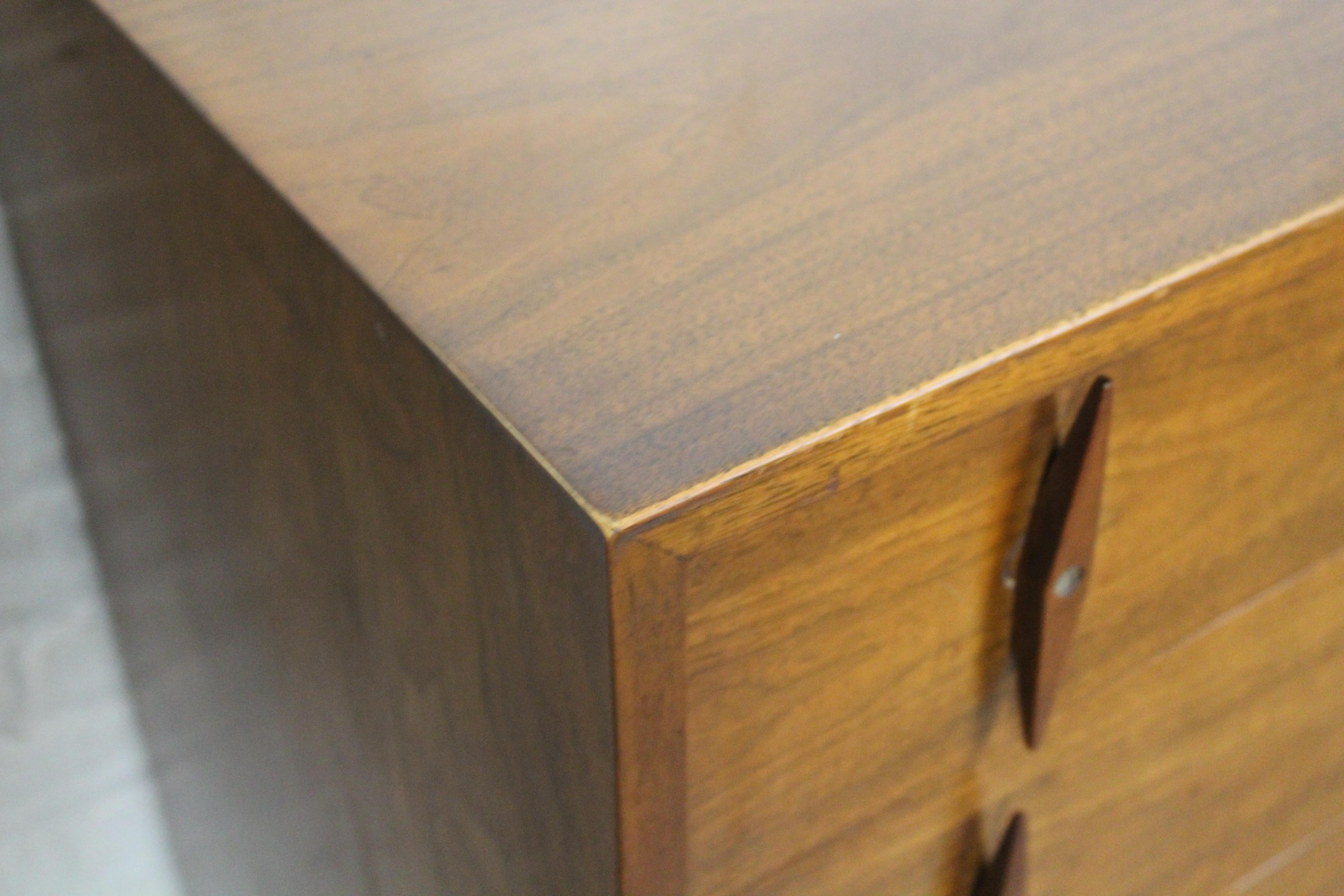 Diamond Handle Dresser by American of Martinsville For Sale 6