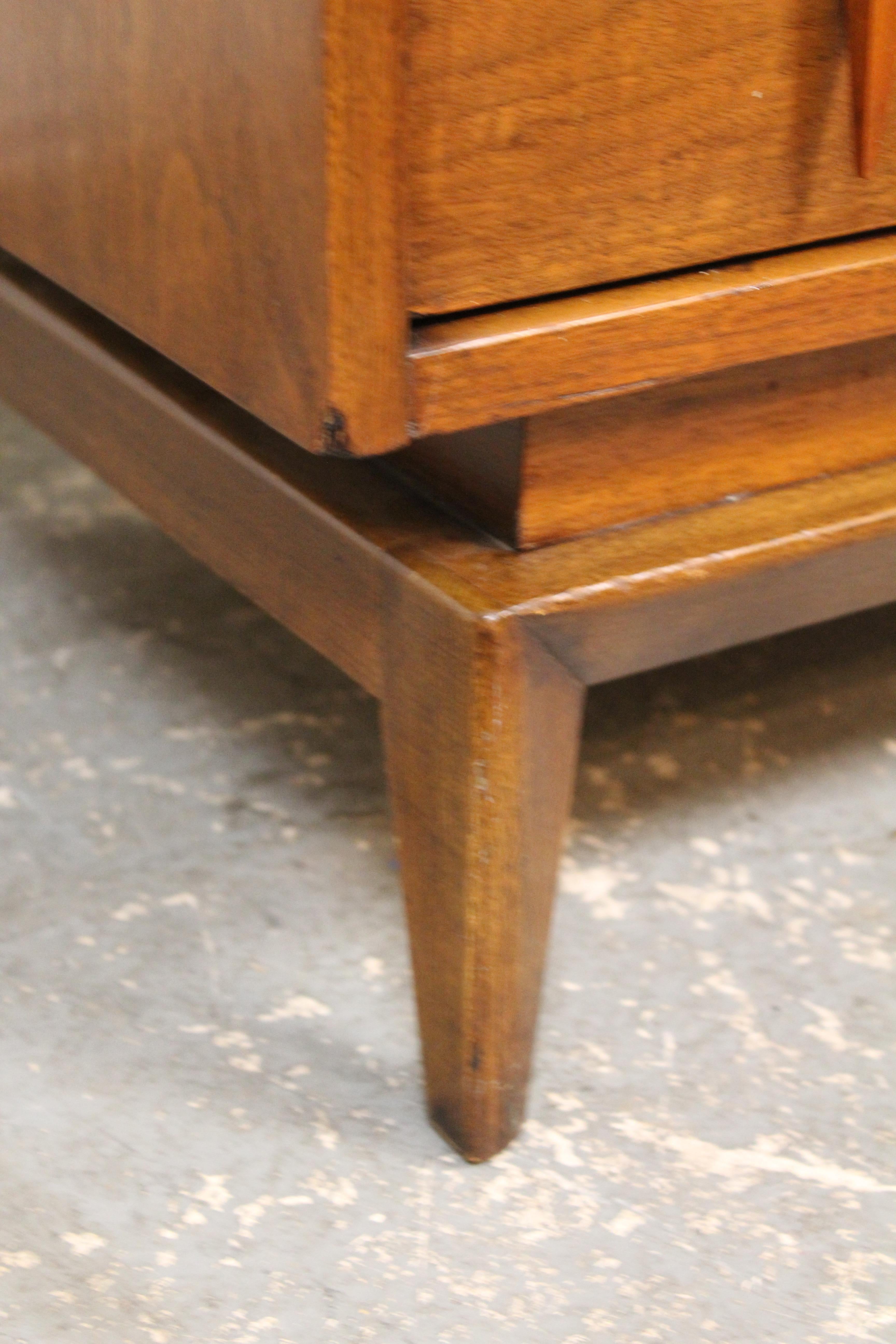 Diamond Handle Dresser by American of Martinsville For Sale 9