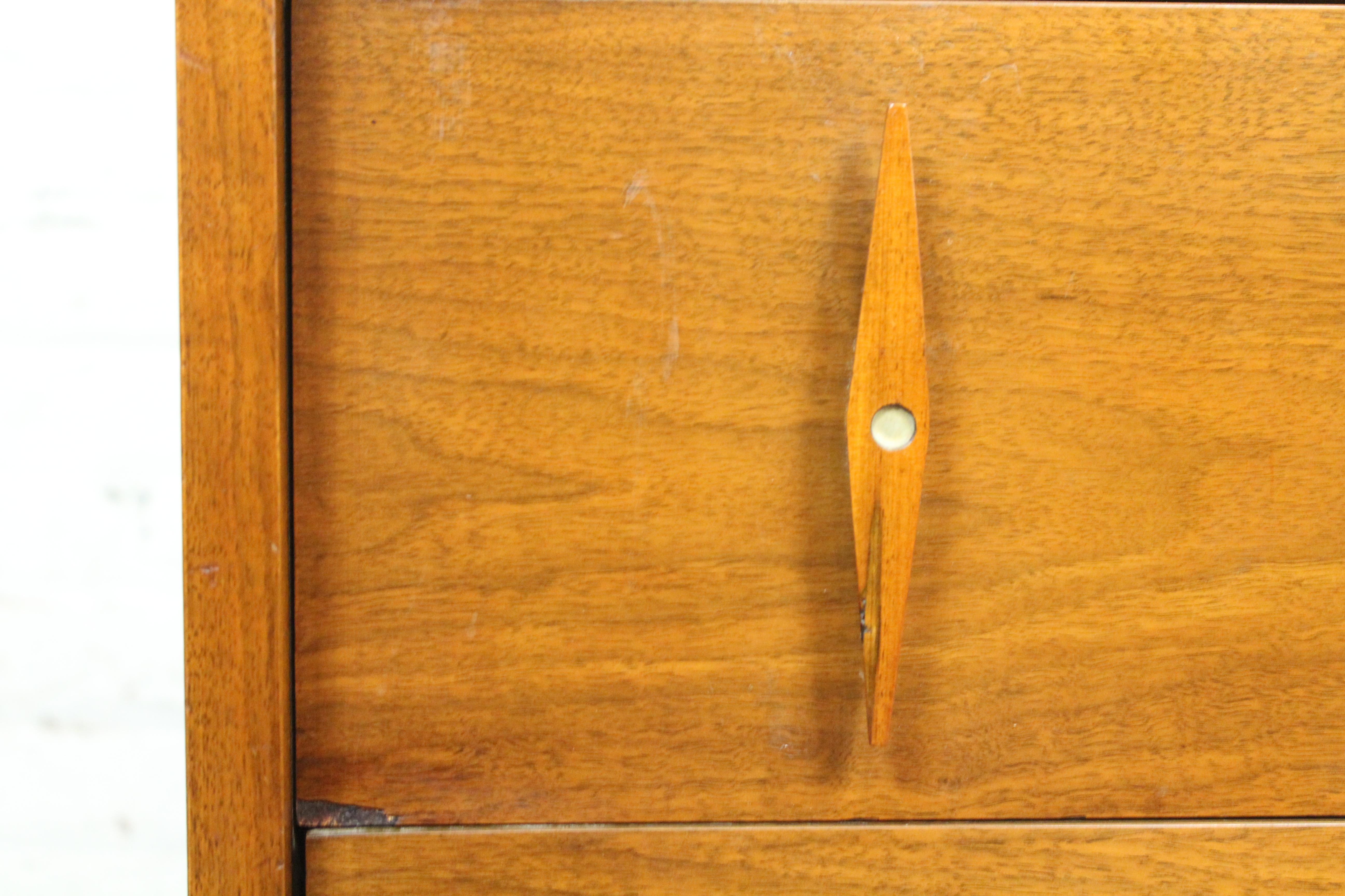 Diamond Handle Dresser by American of Martinsville For Sale 10
