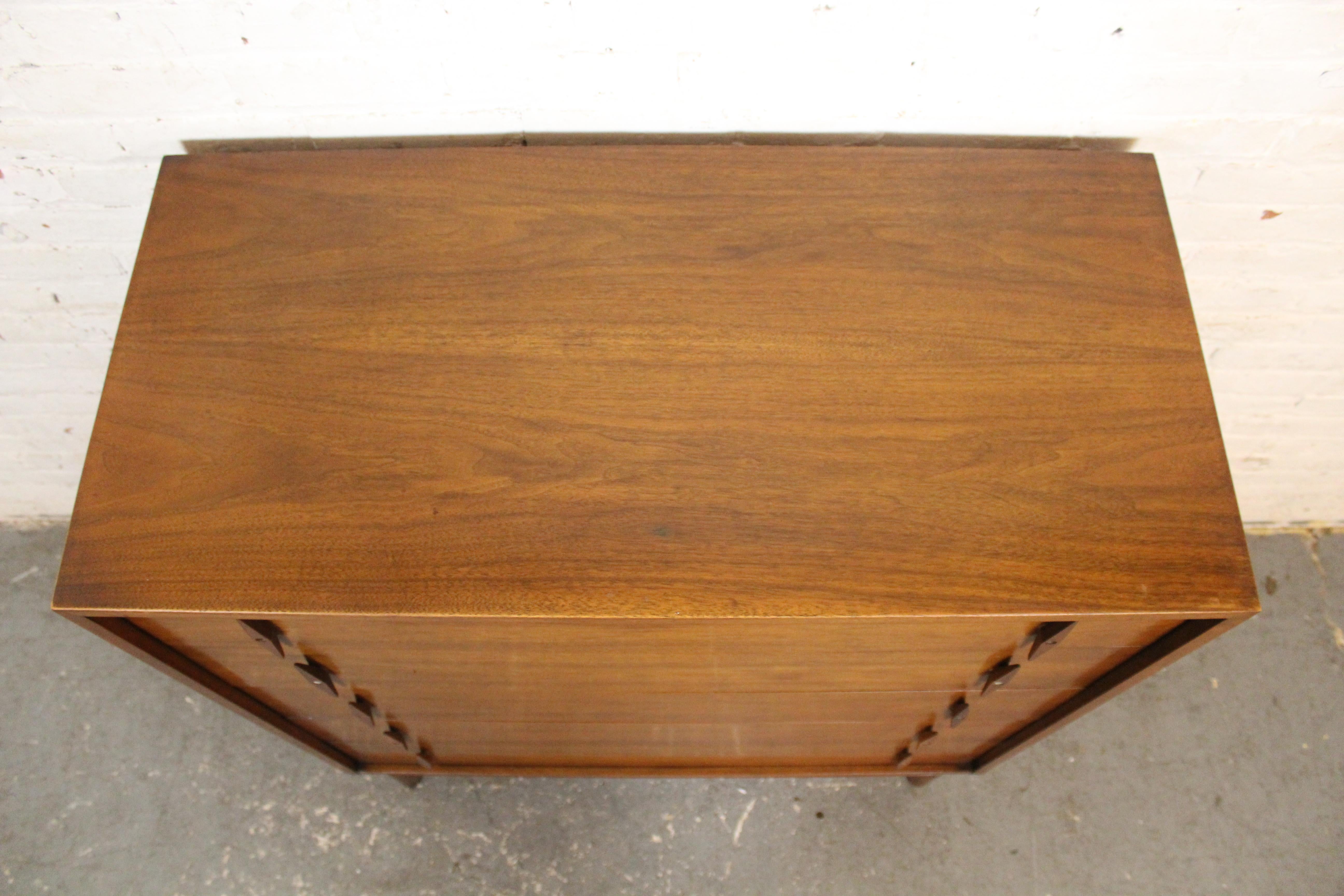 Diamond Handle Dresser by American of Martinsville For Sale 1