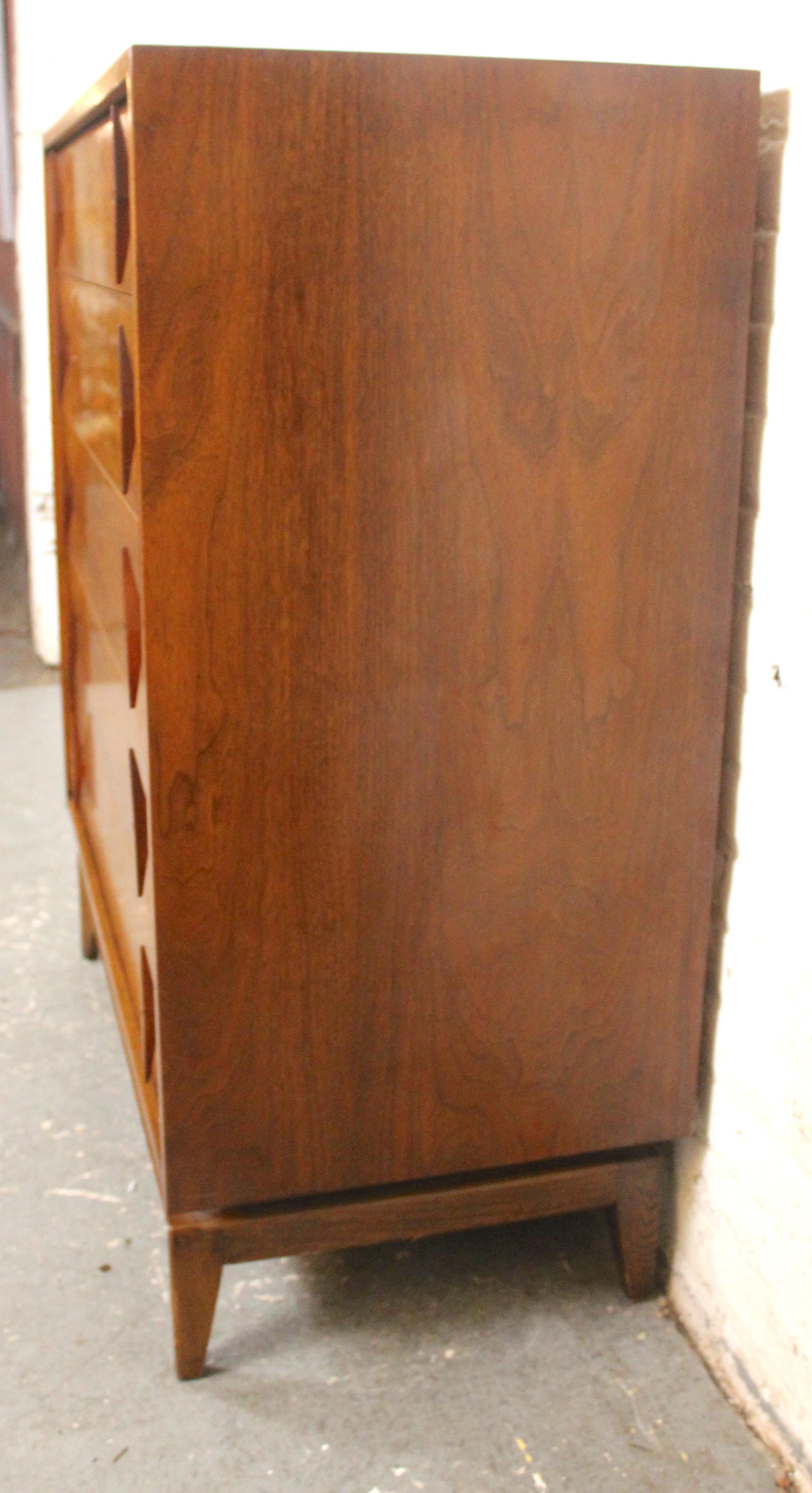 Diamond Handle Dresser by American of Martinsville For Sale 3