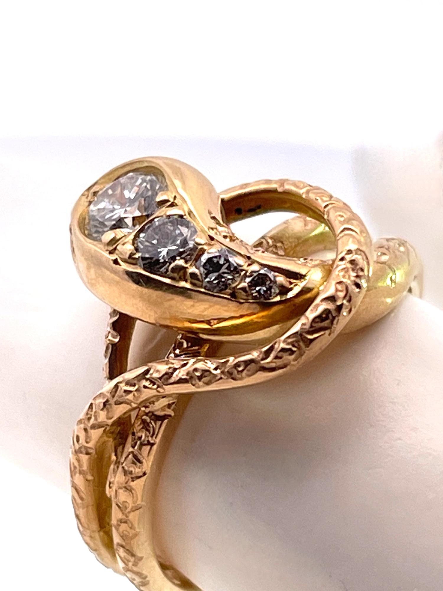 Anillo Cabeza de Serpiente Diamante 18K en venta 4