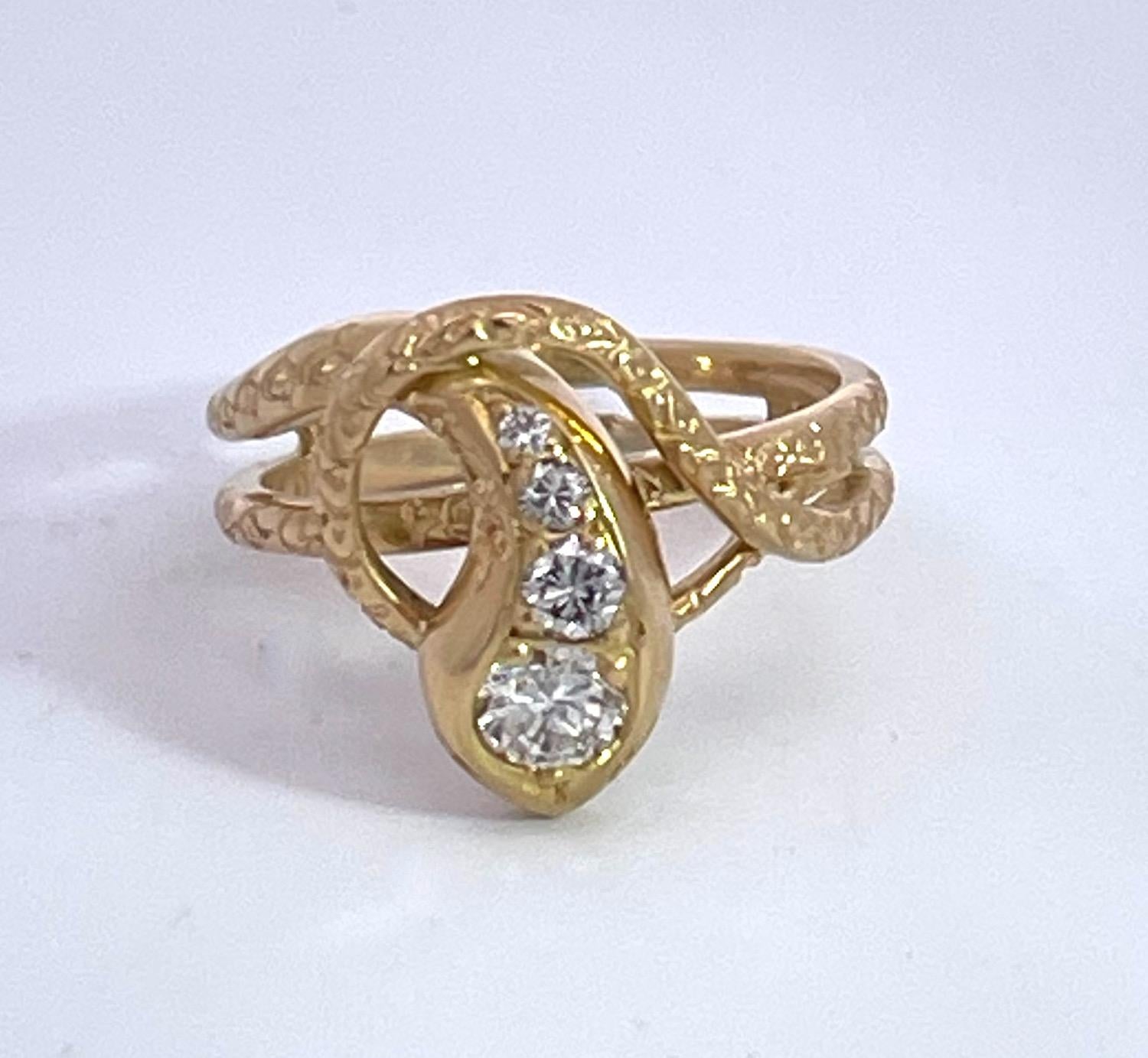 Anillo Cabeza de Serpiente Diamante 18K en venta 5