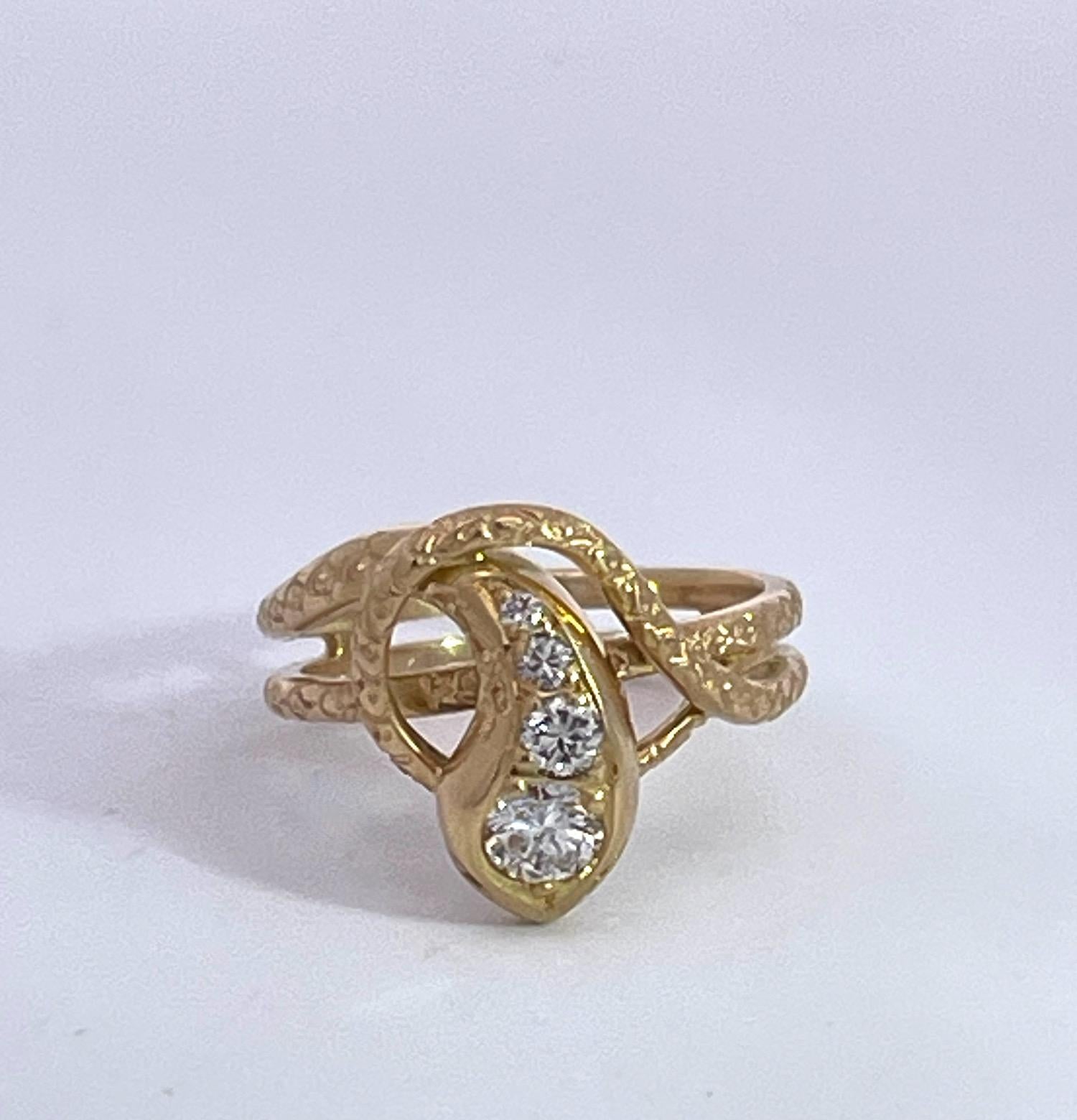 Anillo Cabeza de Serpiente Diamante 18K en venta 3