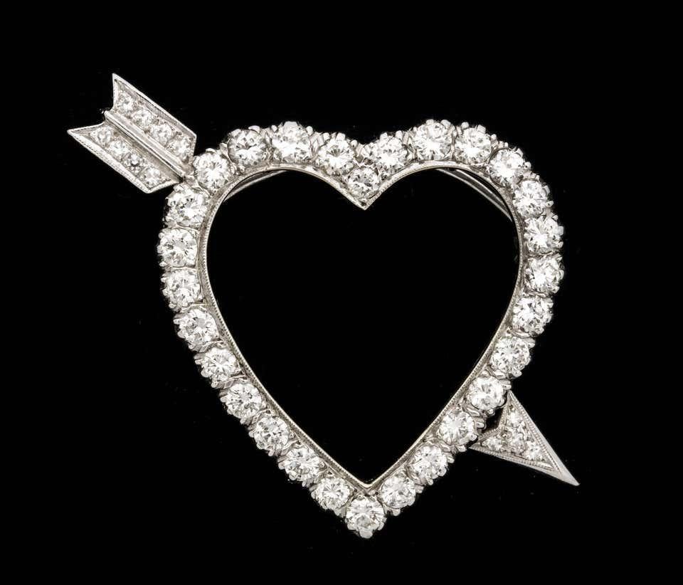 Round Cut Diamond Heart and Arrow Platinum Pendant/Pin For Sale
