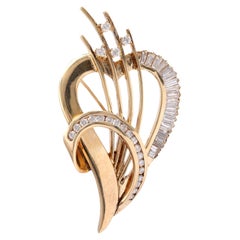 Retro Diamond Heart & Arrows Gold Brooch