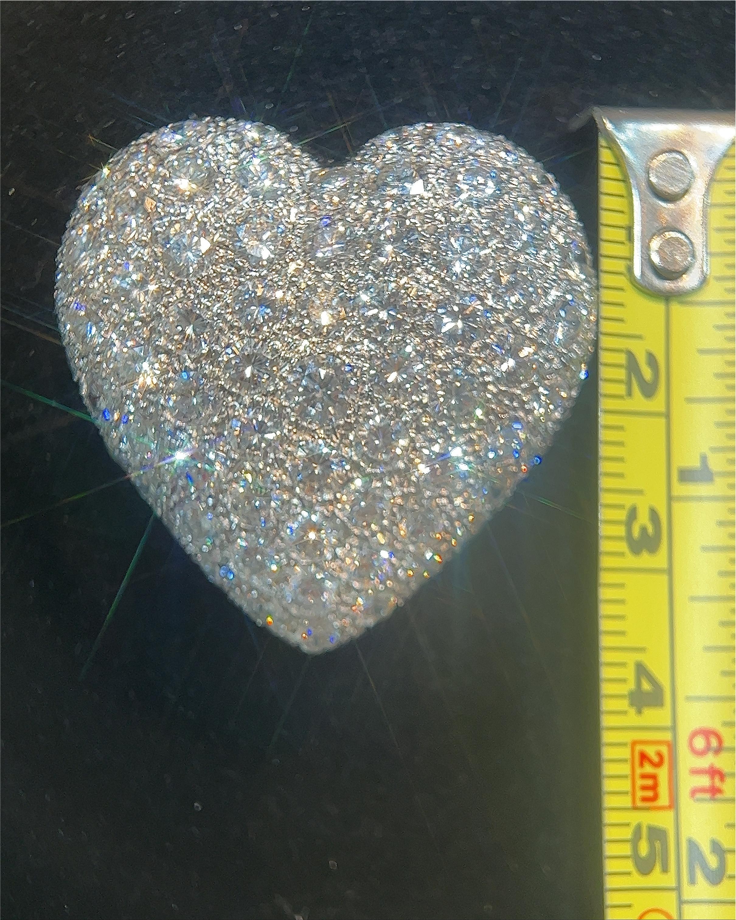 Women's or Men's Diamond Heart Brooch (5cts) For Sale