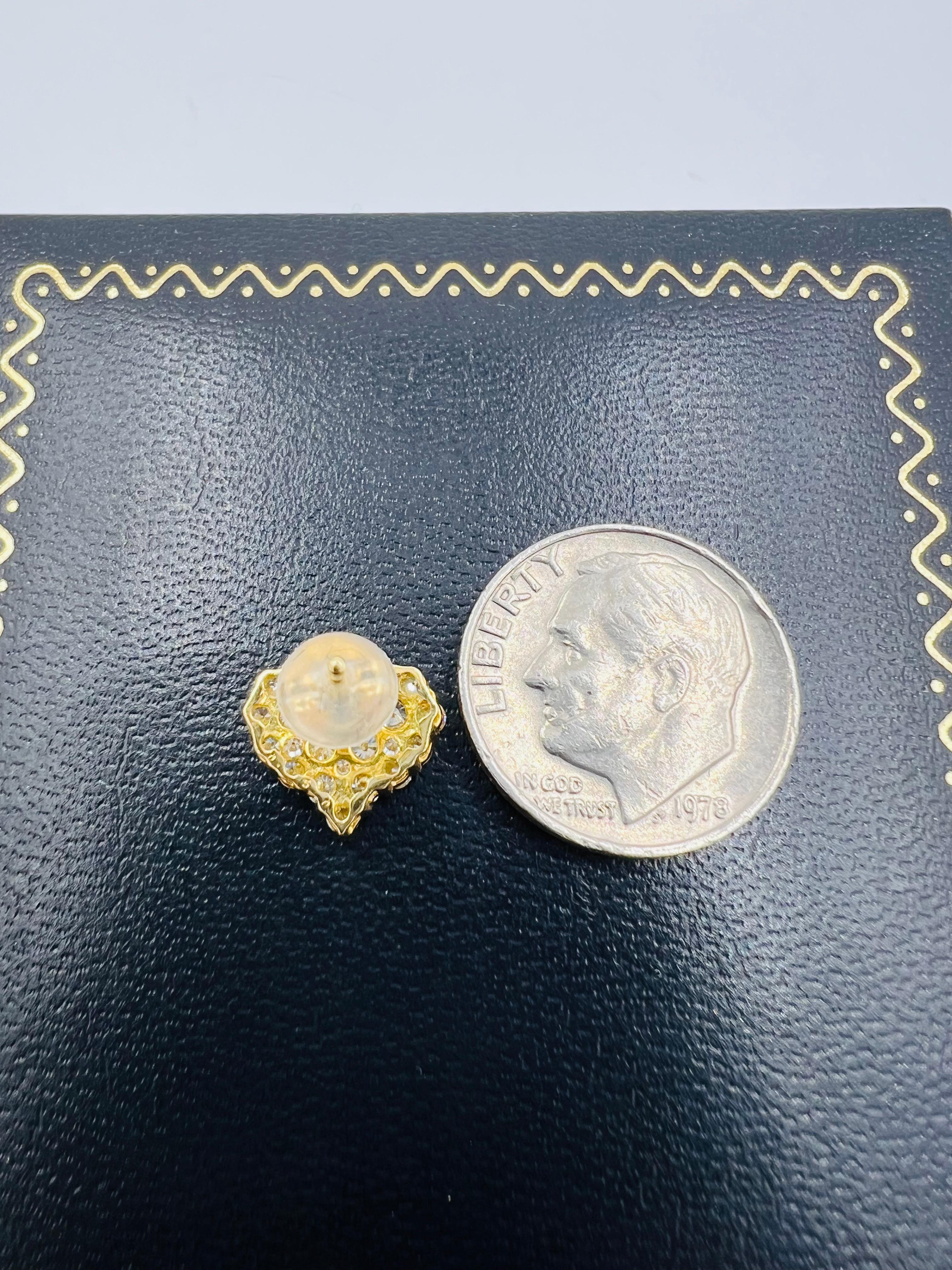 Diamond Heart Cluster 18k Yellow Gold Stud Earrings For Sale 1