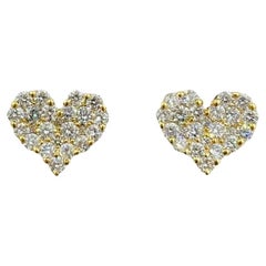 Boucles d'oreilles en or jaune 18k avec grappes de diamants en forme de cœur