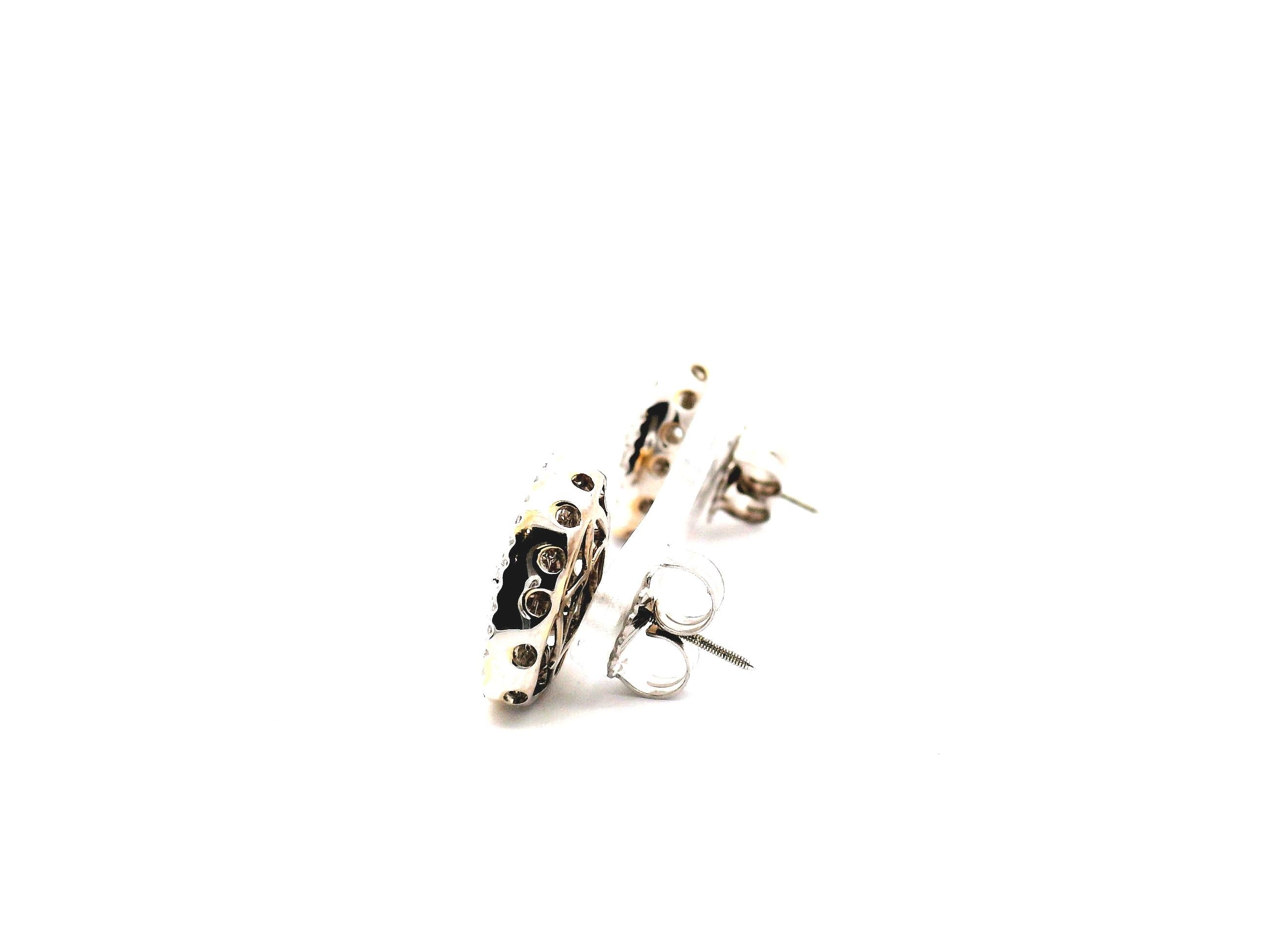 Boucles d'oreilles en forme de cœur de diamant Unisexe en vente