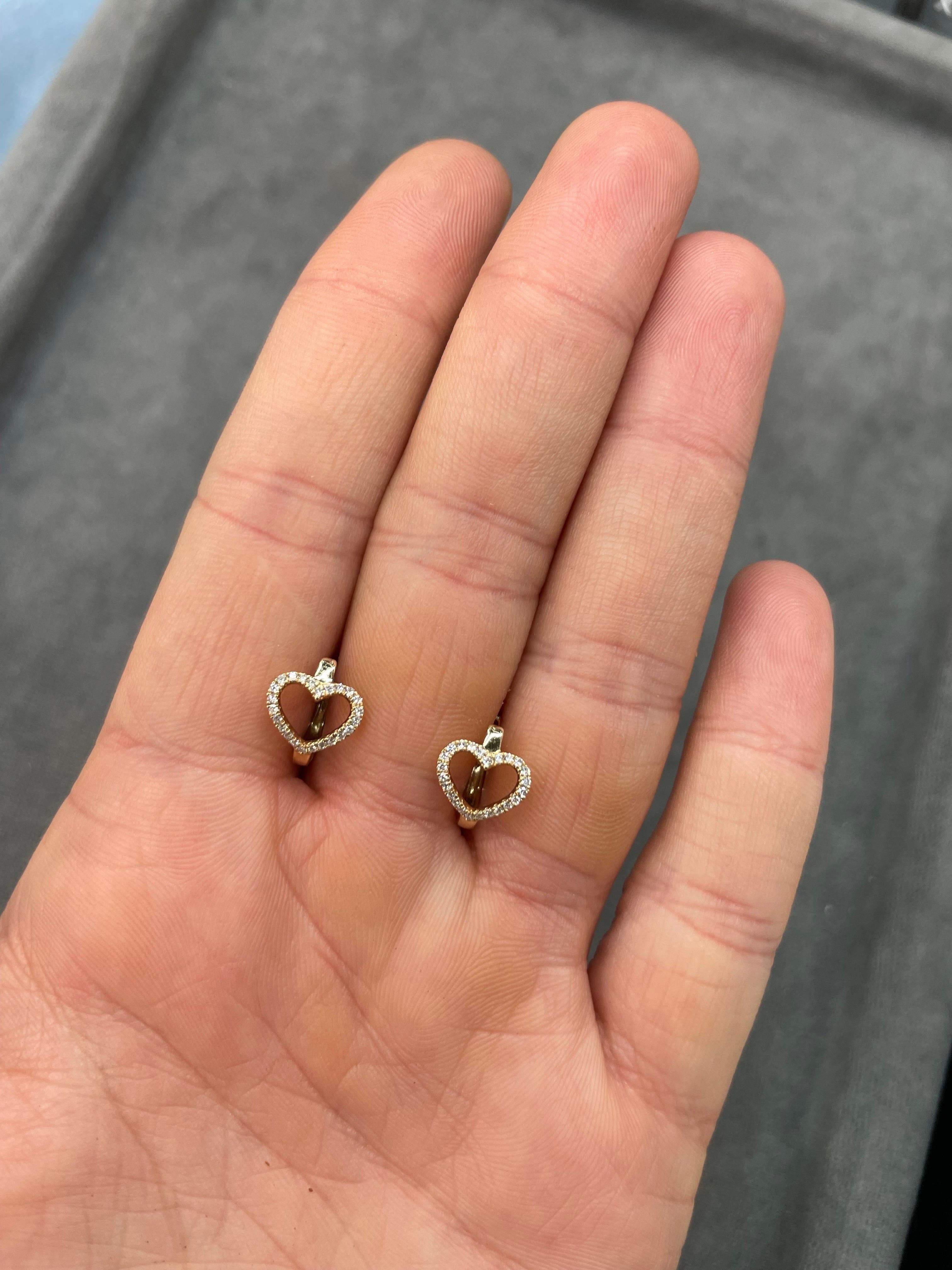 Contemporary Diamond Heart Huggie Hoop Earrings 0.14 Carats 14 Karat Yellow Gold