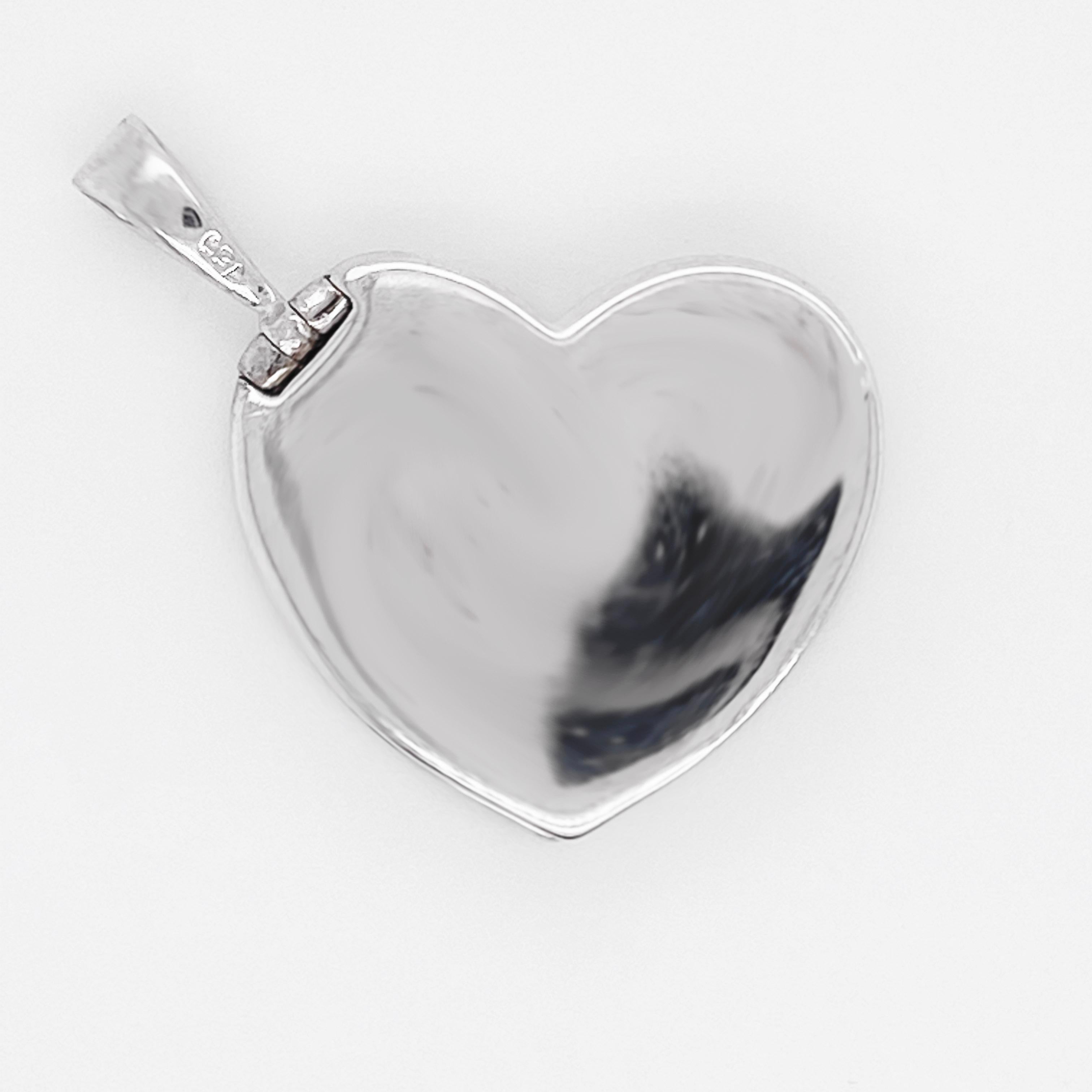Round Cut Diamond Heart Locket, 18k White Gold, LV Design, Gift, Neck Mess, Photo Frame