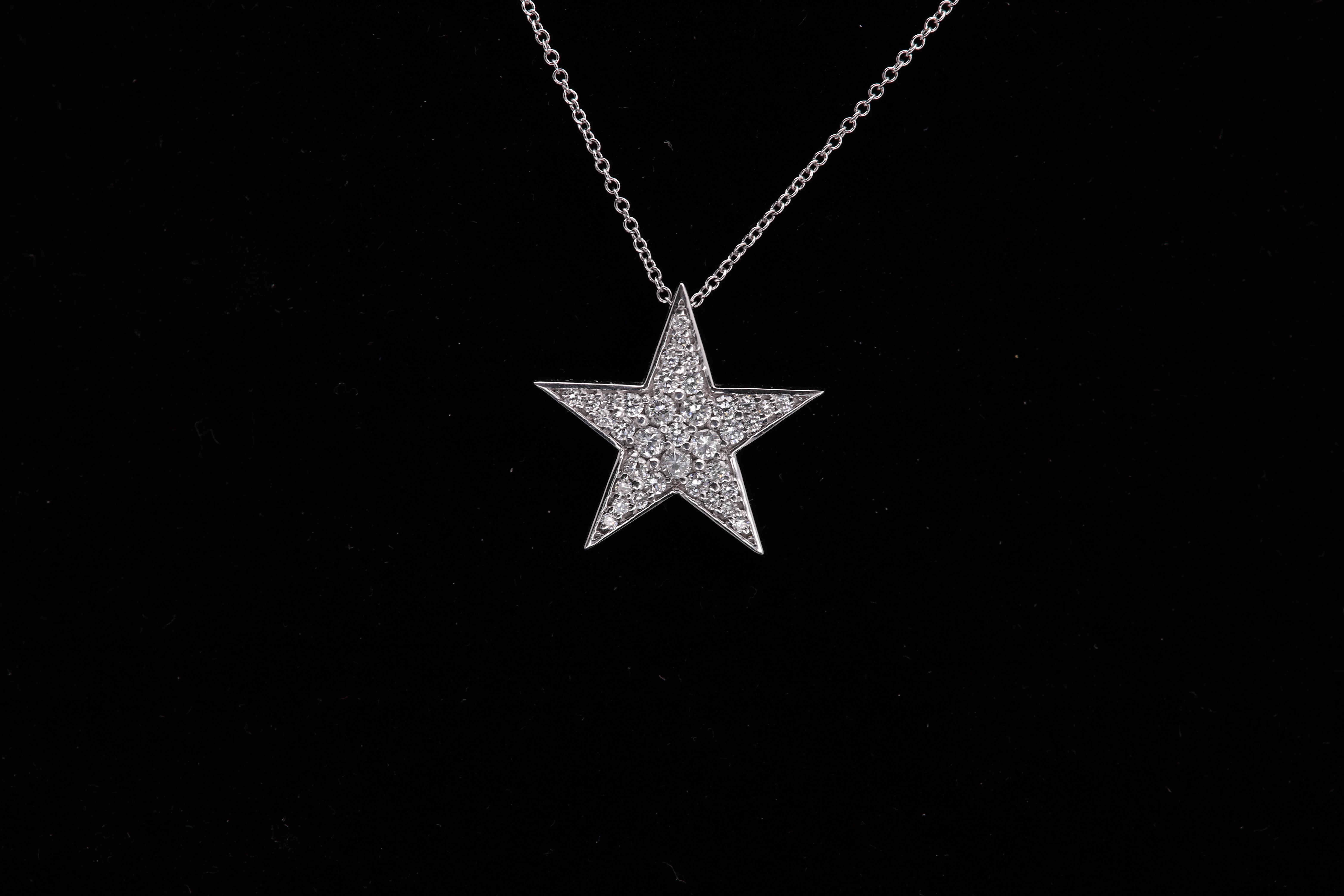 Star Diamond Necklace 14 Karat White Gold Natural Diamonds Star Pendant For Sale 2