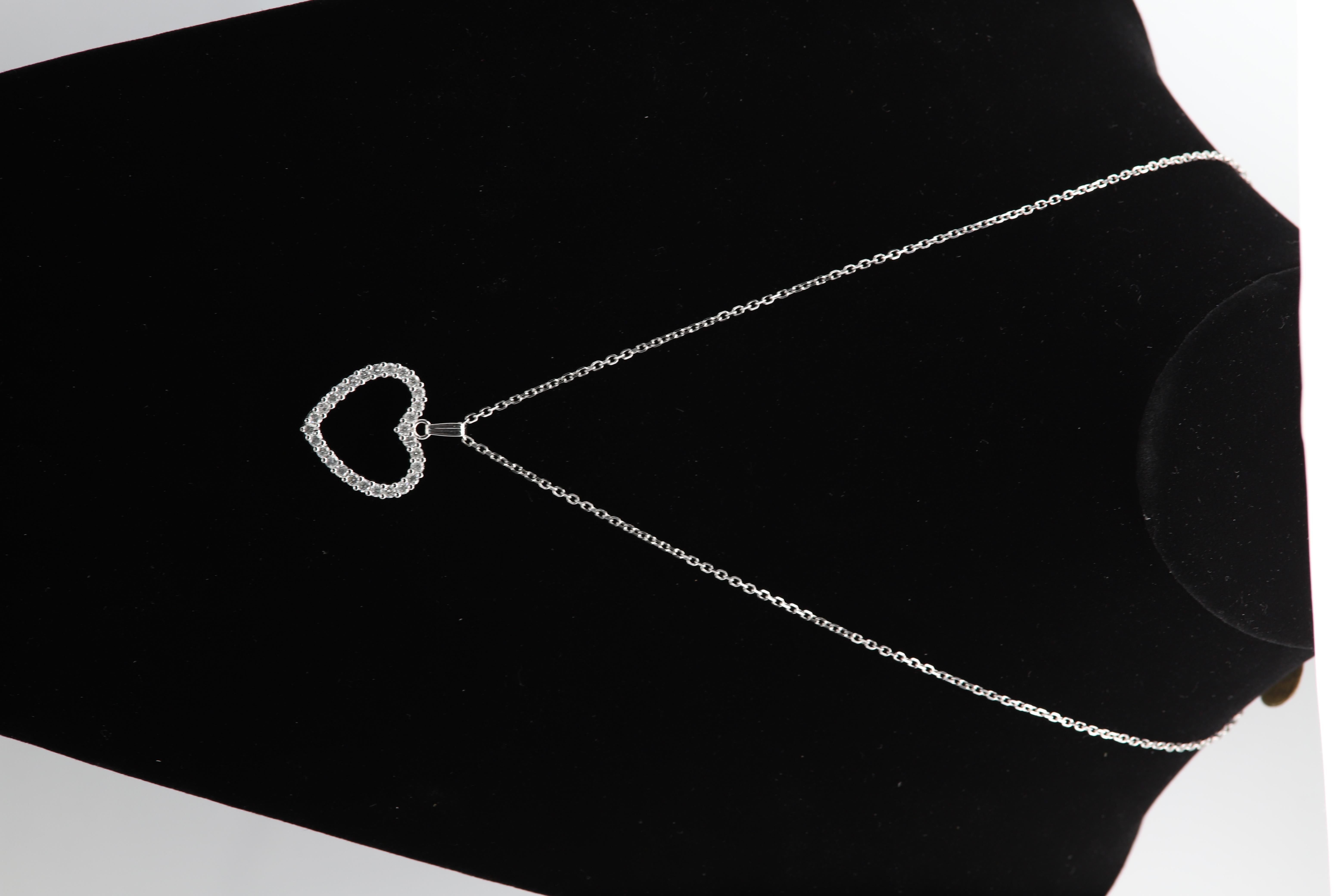 Diamond Heart Necklace 14 Karat White Gold Natural Diamonds Heart Pendant For Sale 3