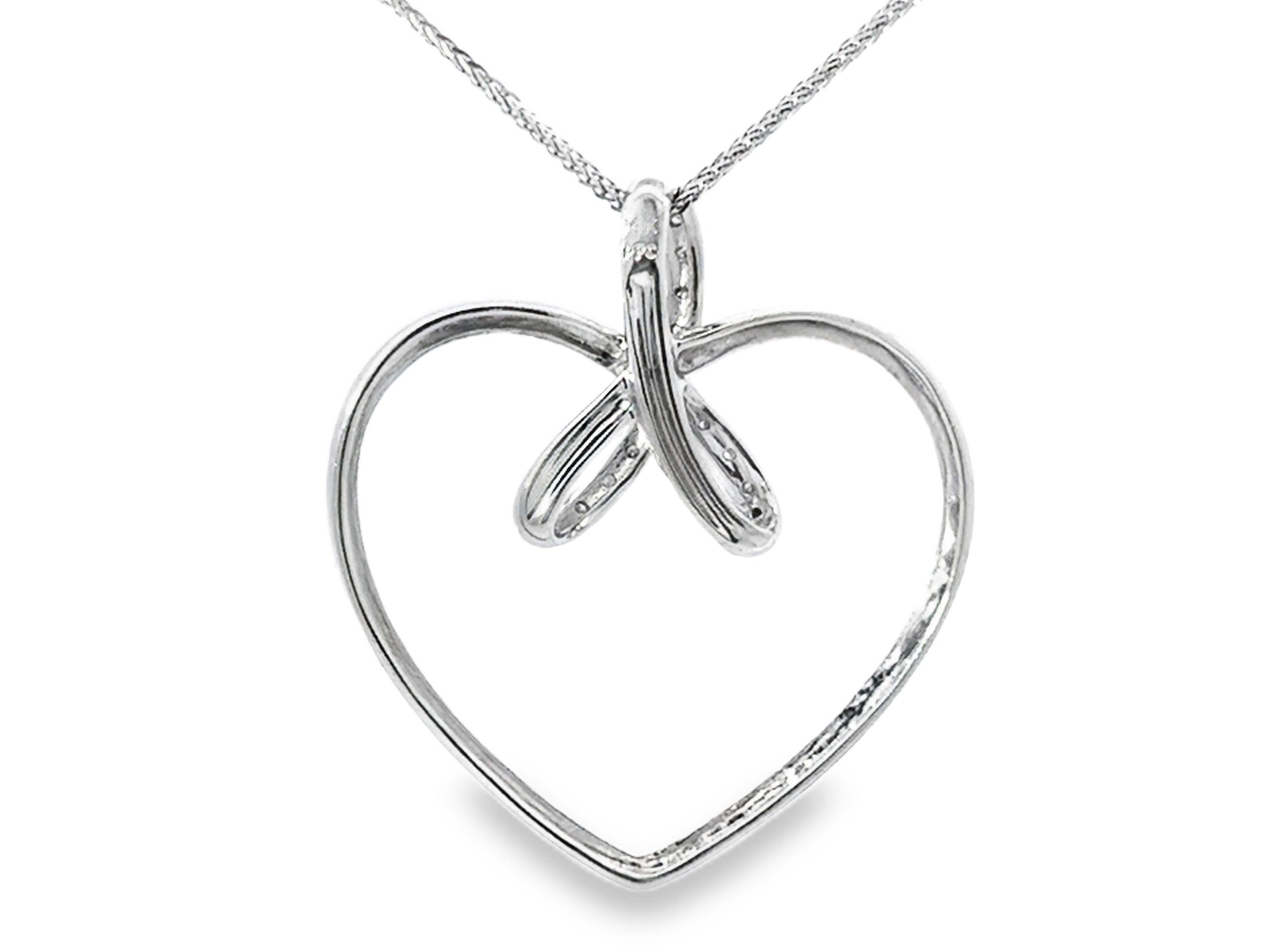 Diamond Heart Necklace 14k White Gold For Sale 1